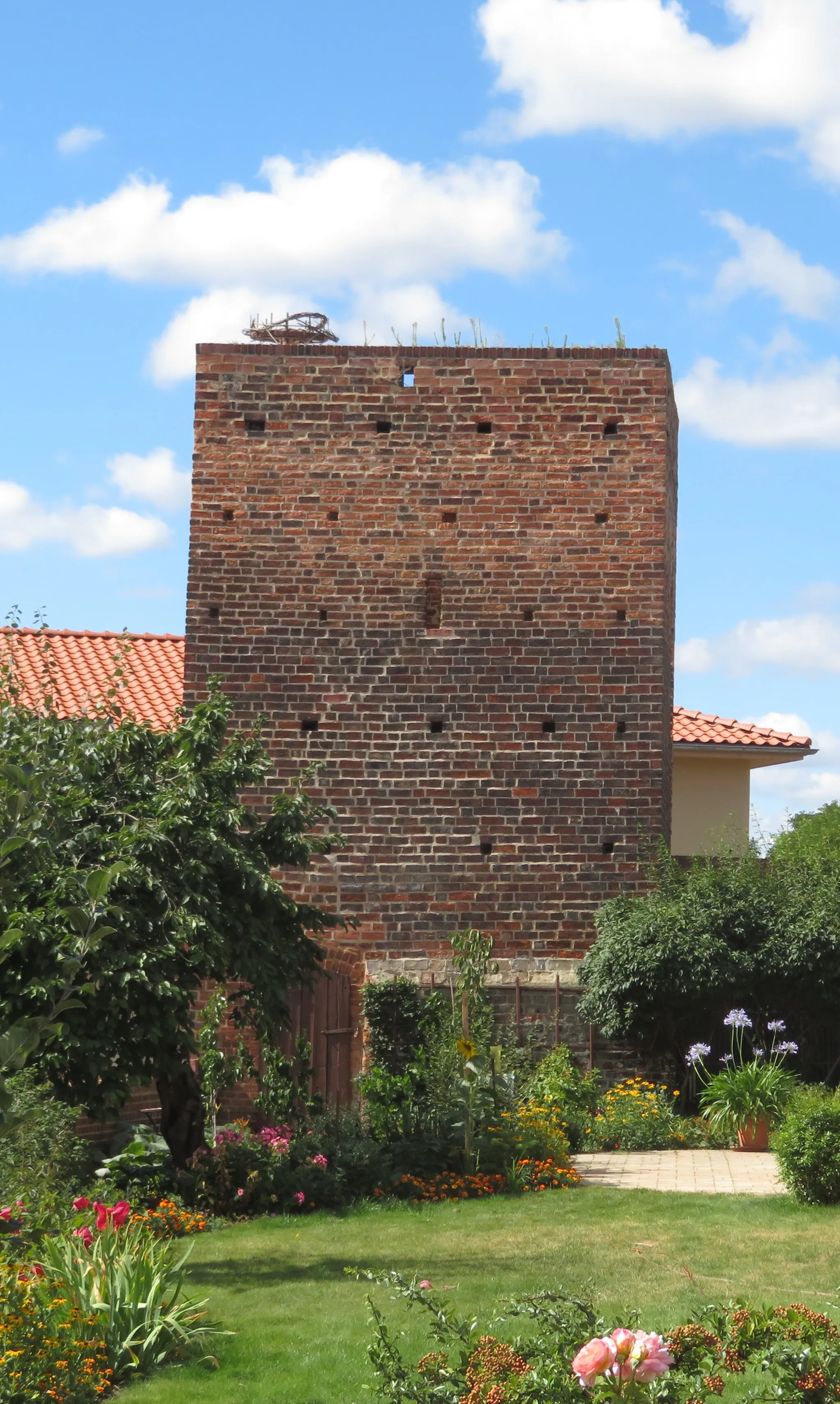 Photo showing: Peel tower, Tangermünde, Saxony-Anhalt, Germany