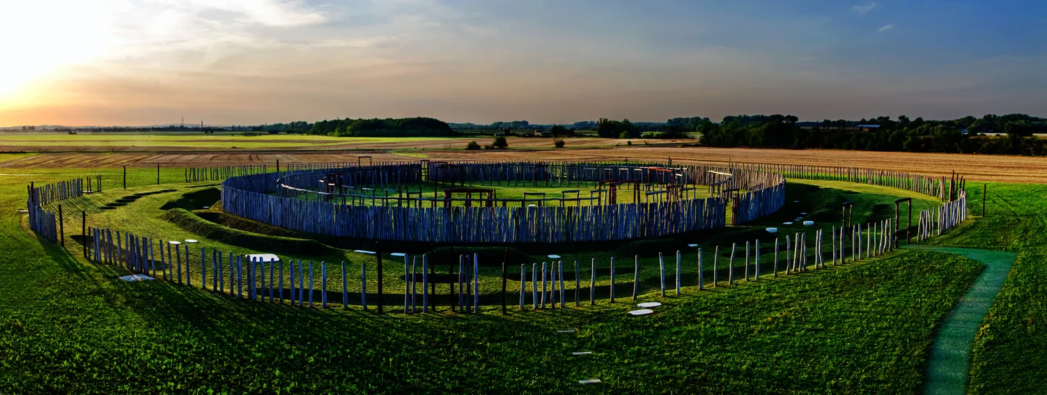 Photo showing: View from the observation tower over the ring sanctum Pömmelte