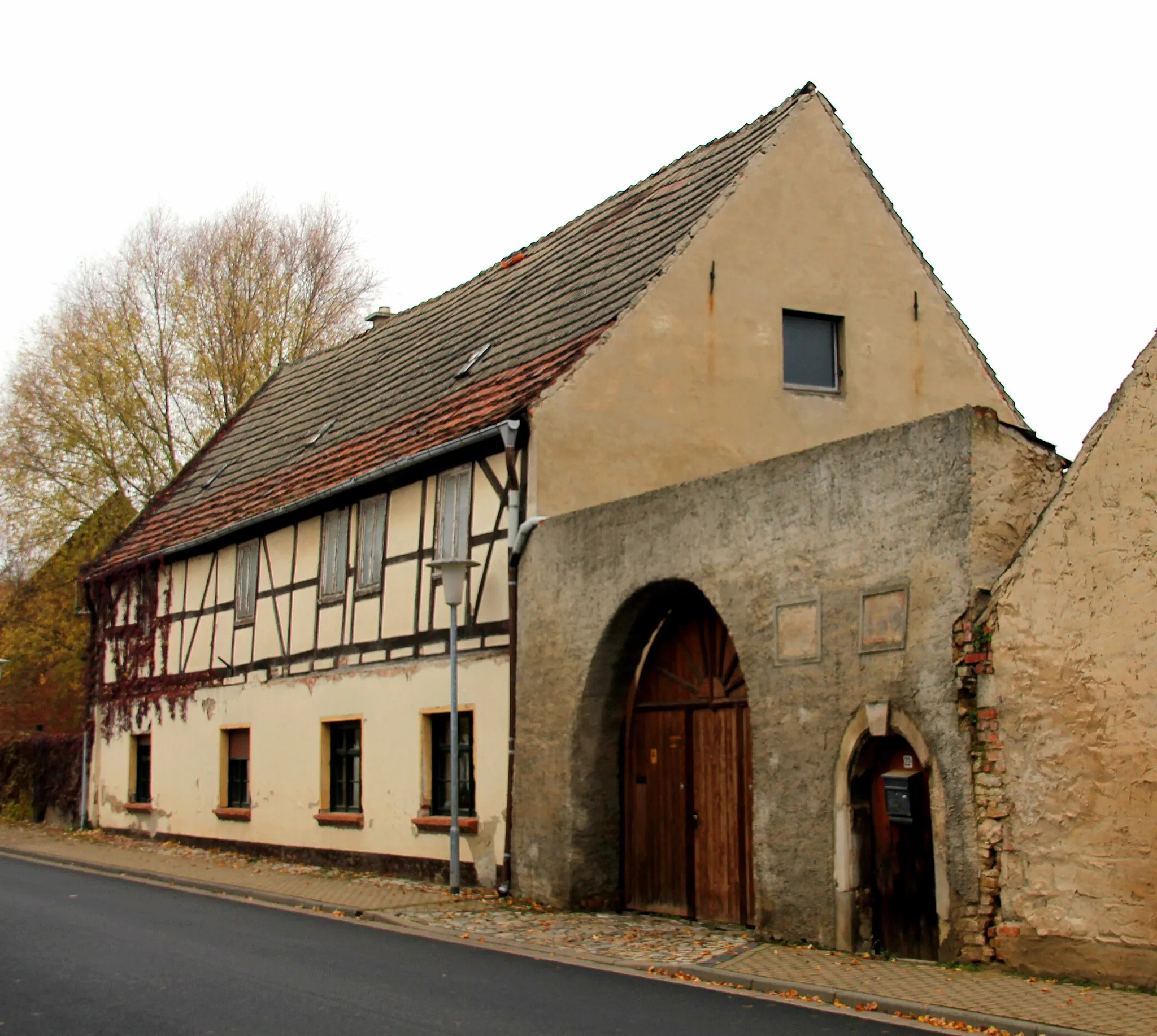 Photo showing: Bauernhof Dr.-Hübener-Straße 22 Bottmersdorf