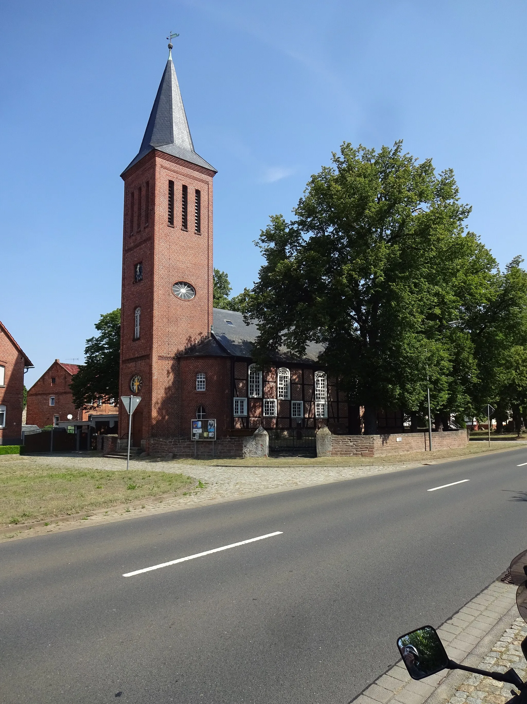 Photo showing: This is a picture of the Saxony-Anhalt Kulturdenkmal (cultural heritage monument) with the ID