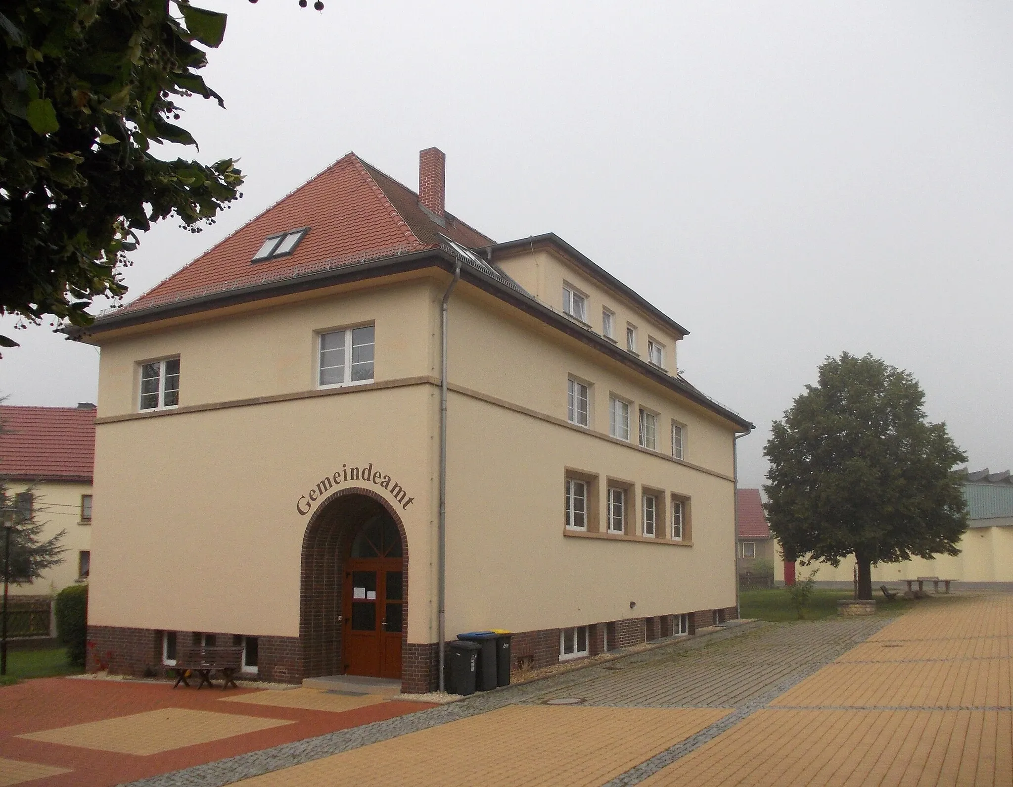 Photo showing: Municipal offices in Wetterzeube (district: Burgenlandkreis, Saxony-Anhalt)