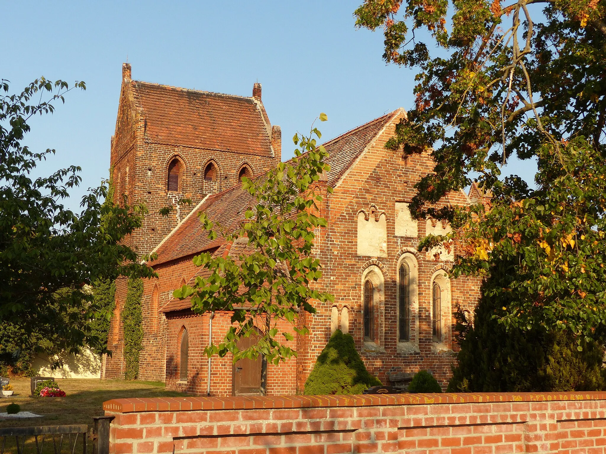 Photo showing: Brick Gothic village church of Rengerslage, municipality of Königsmark, Landkreis Stendal