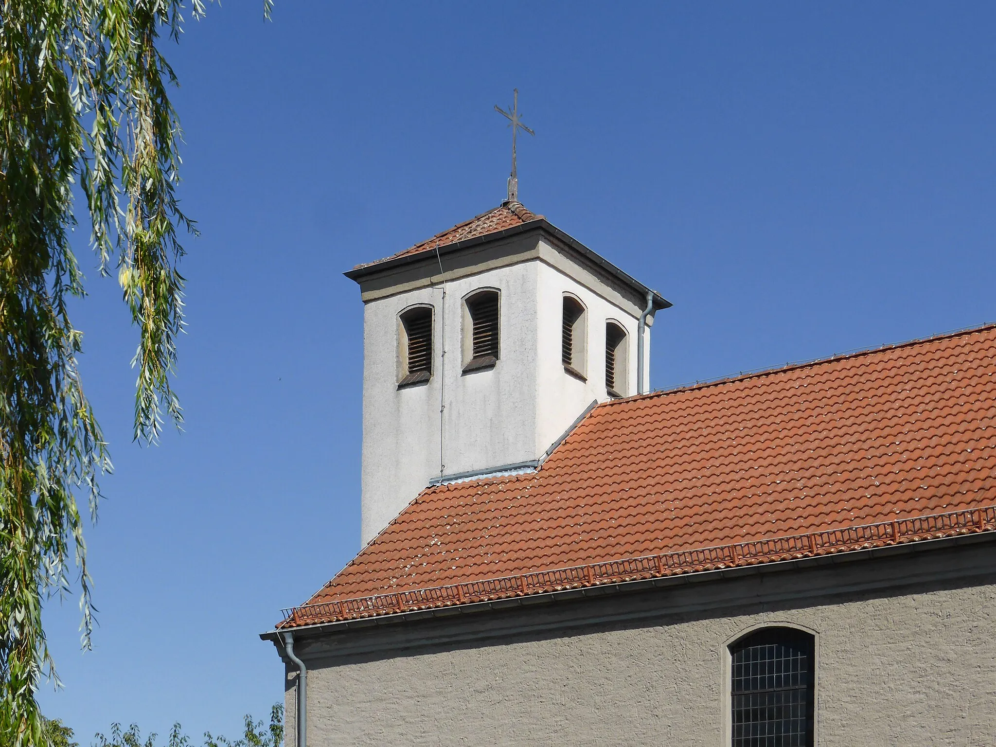 Photo showing: Turm der römisch-katholischen Heilig-Geist-Kirche in Tröglitz.