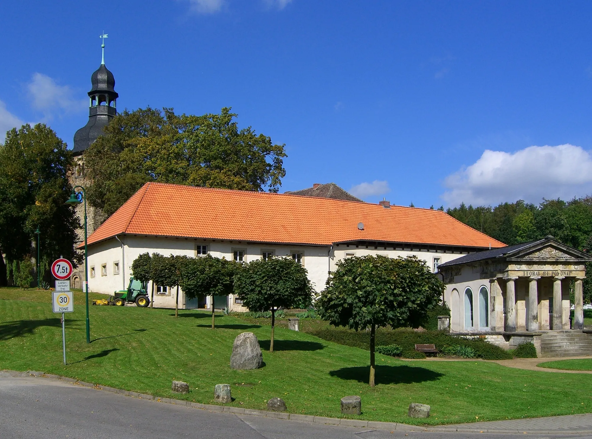 Photo showing: Abbey church "St. Marien", brewery and orangery building in Marienborn.