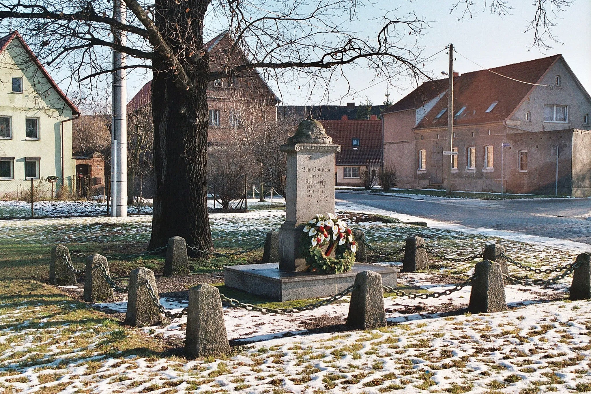 Photo showing: This is a picture of the Saxony-Anhalt Kulturdenkmal (cultural heritage monument) with the ID