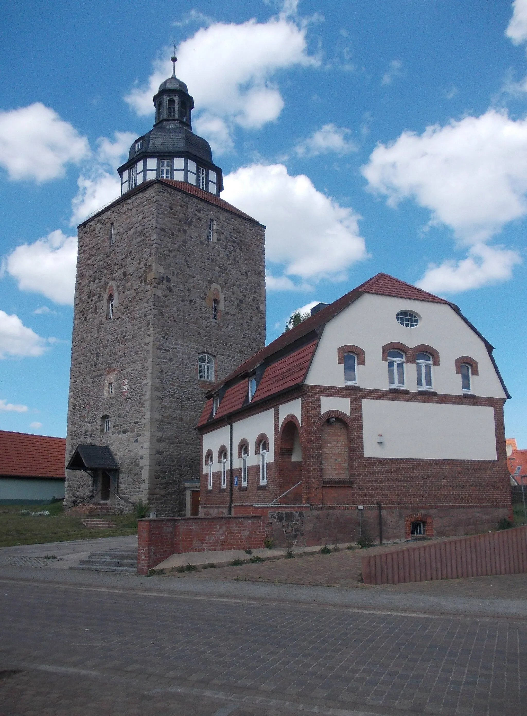 Photo showing: "Mice Tower" of the former castle in Gröbzig (Südliches Anhalt, Anhalt-Bitterfeld district, Saxony-Anhalt)