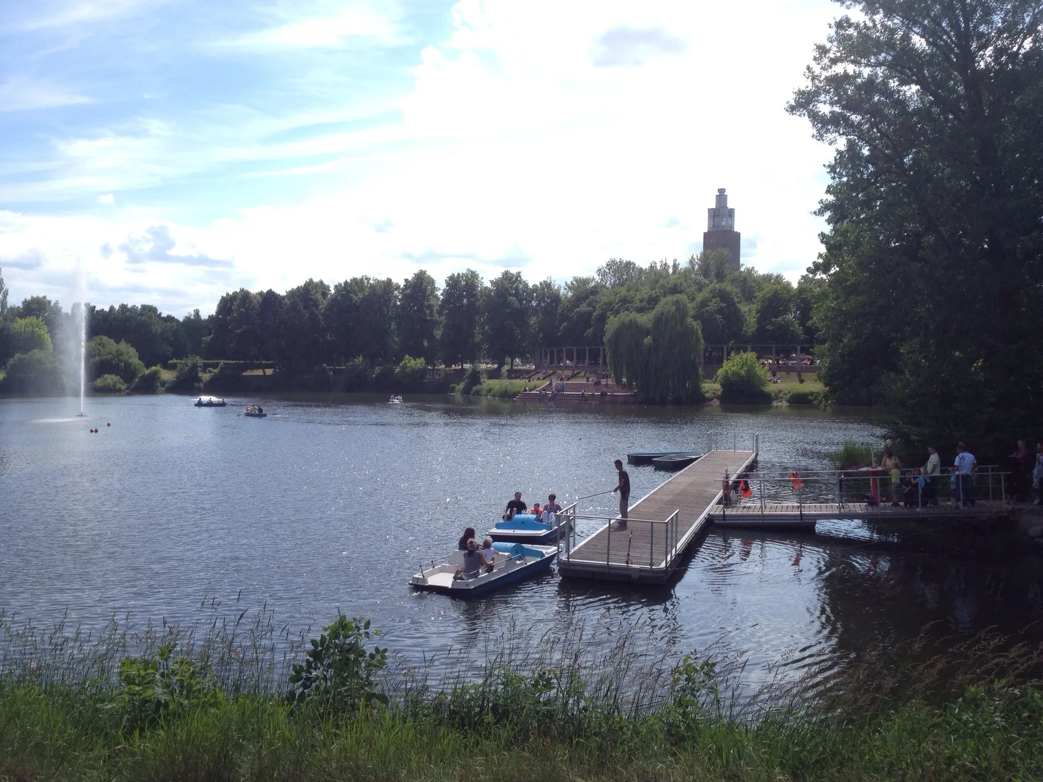 Photo showing: Adolf-Mittag-See im Stadtpark Rotehorn, Magdeburg