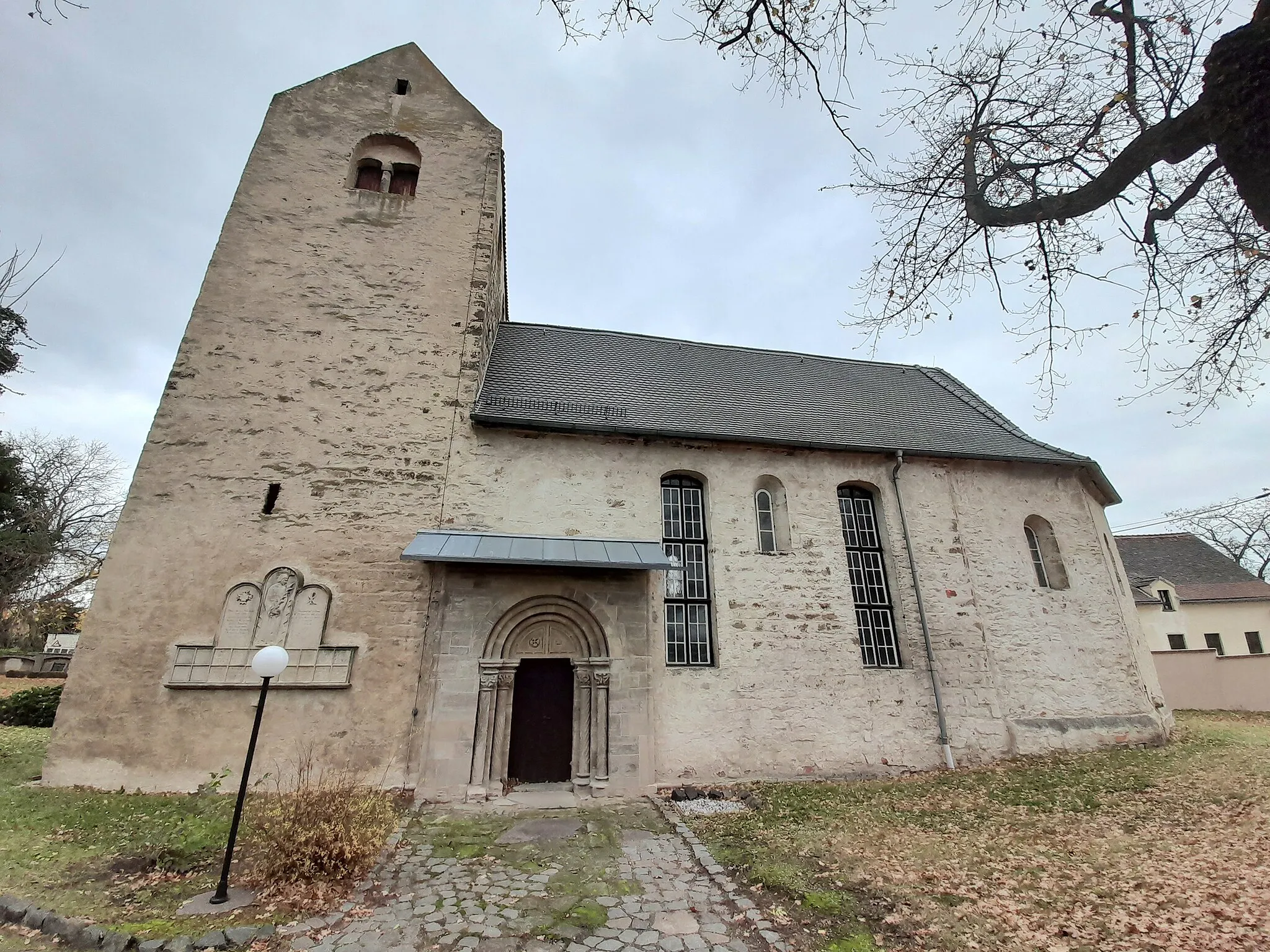 Photo showing: Dorfkirche Naundorf (Kabelsketal), Südseite