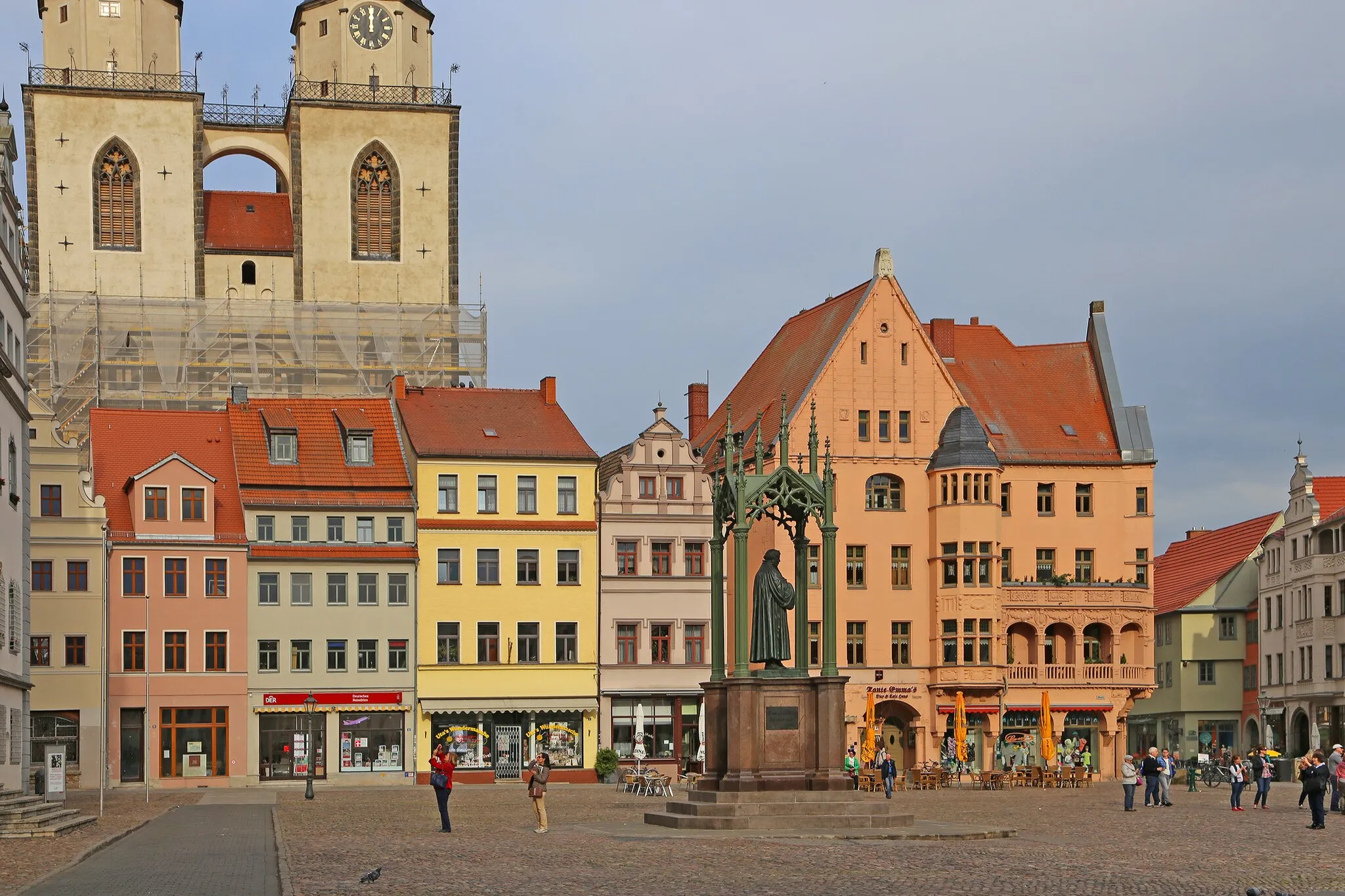 Photo showing: Wittenberg (Germany) - Building on the market square.