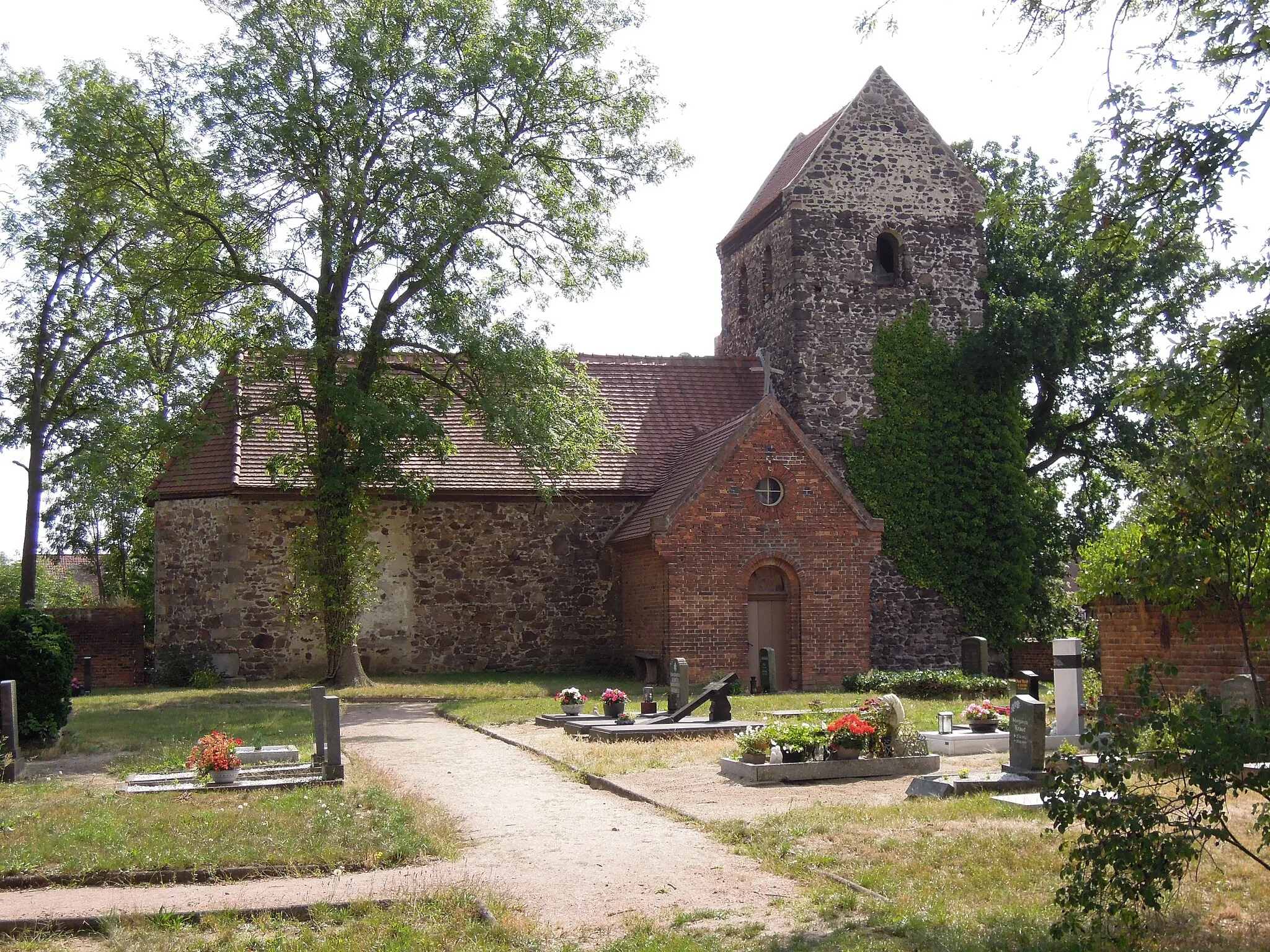 Photo showing: Dorfkirche Köckern -Nordansicht- August 2022