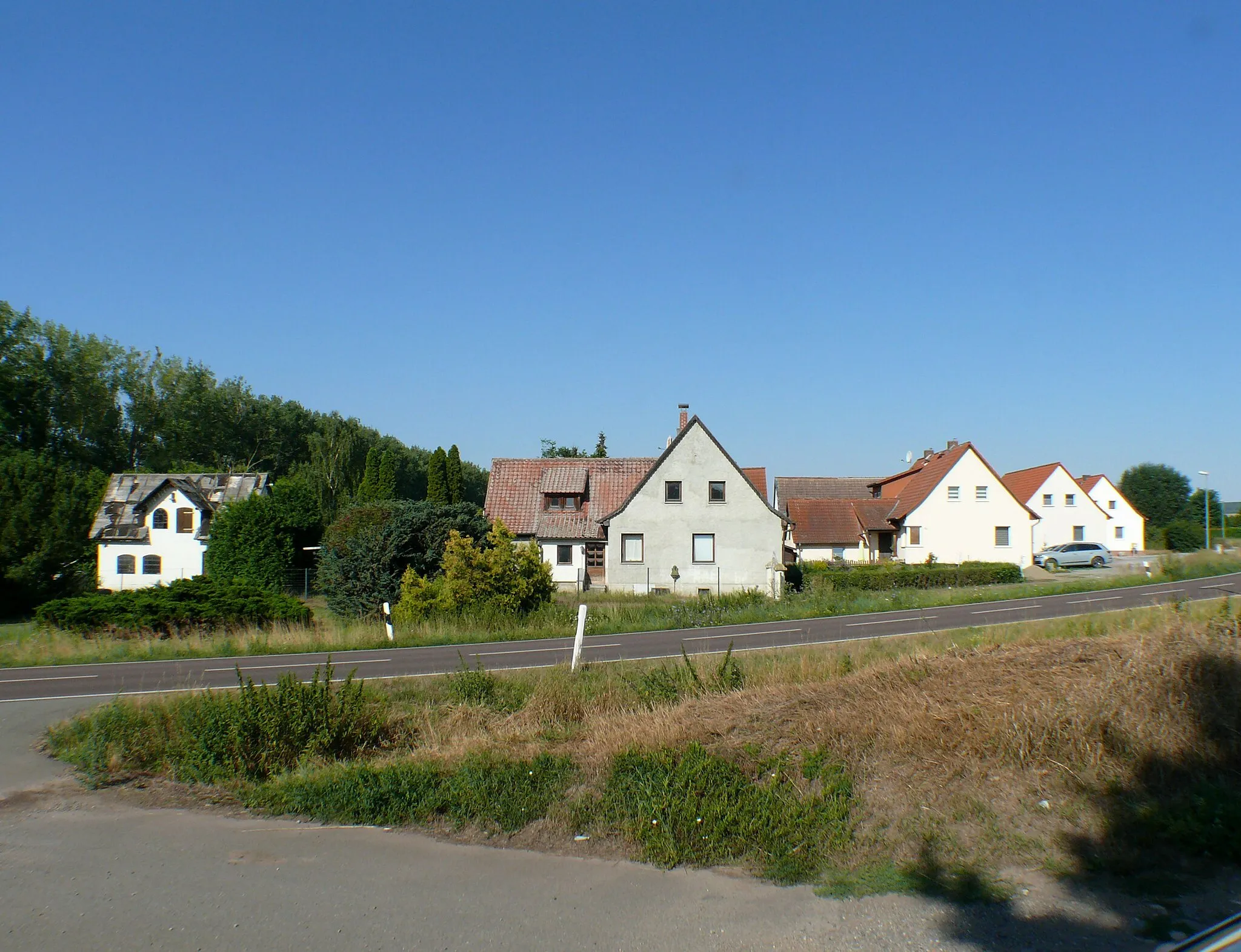 Photo showing: Dorfstraße 7-11 (Neu Runstedt)