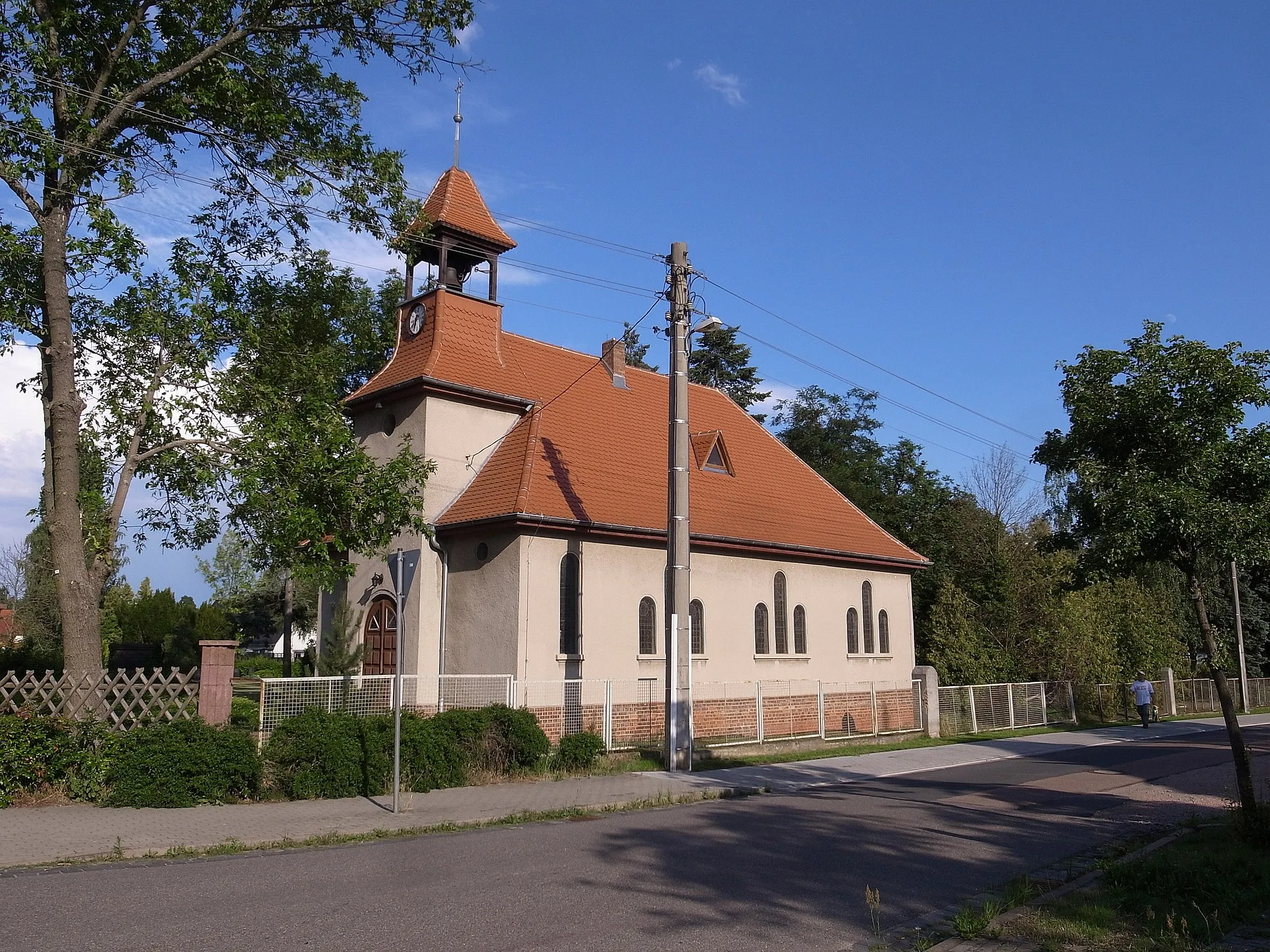 Photo showing: Dessau-Kochstedt,Zwölfapostelkirche