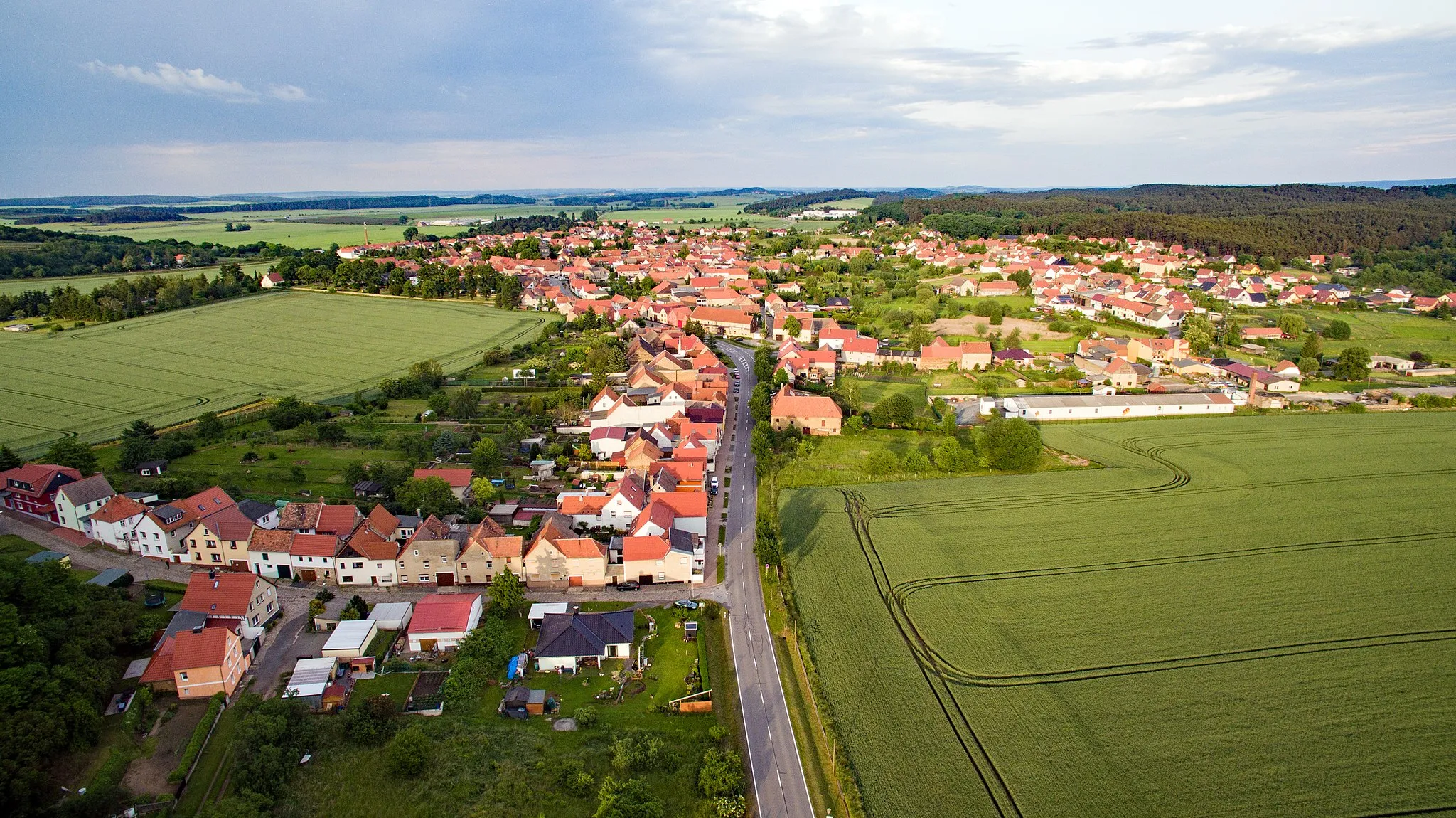 Photo showing: Luftbild des Ortsteils Westerhausen (Thale) am Harz