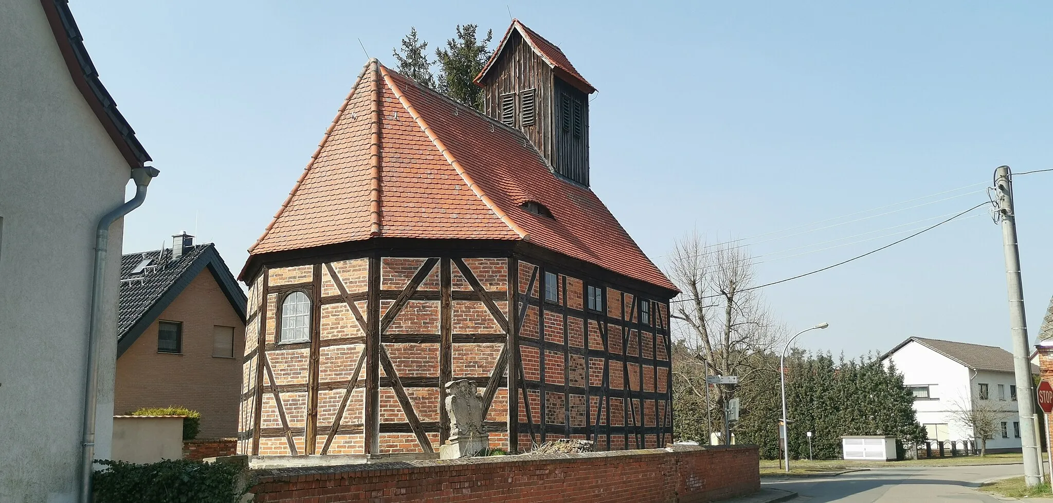 Photo showing: Denkmalgeschützte Dorfkirche in Mahdel