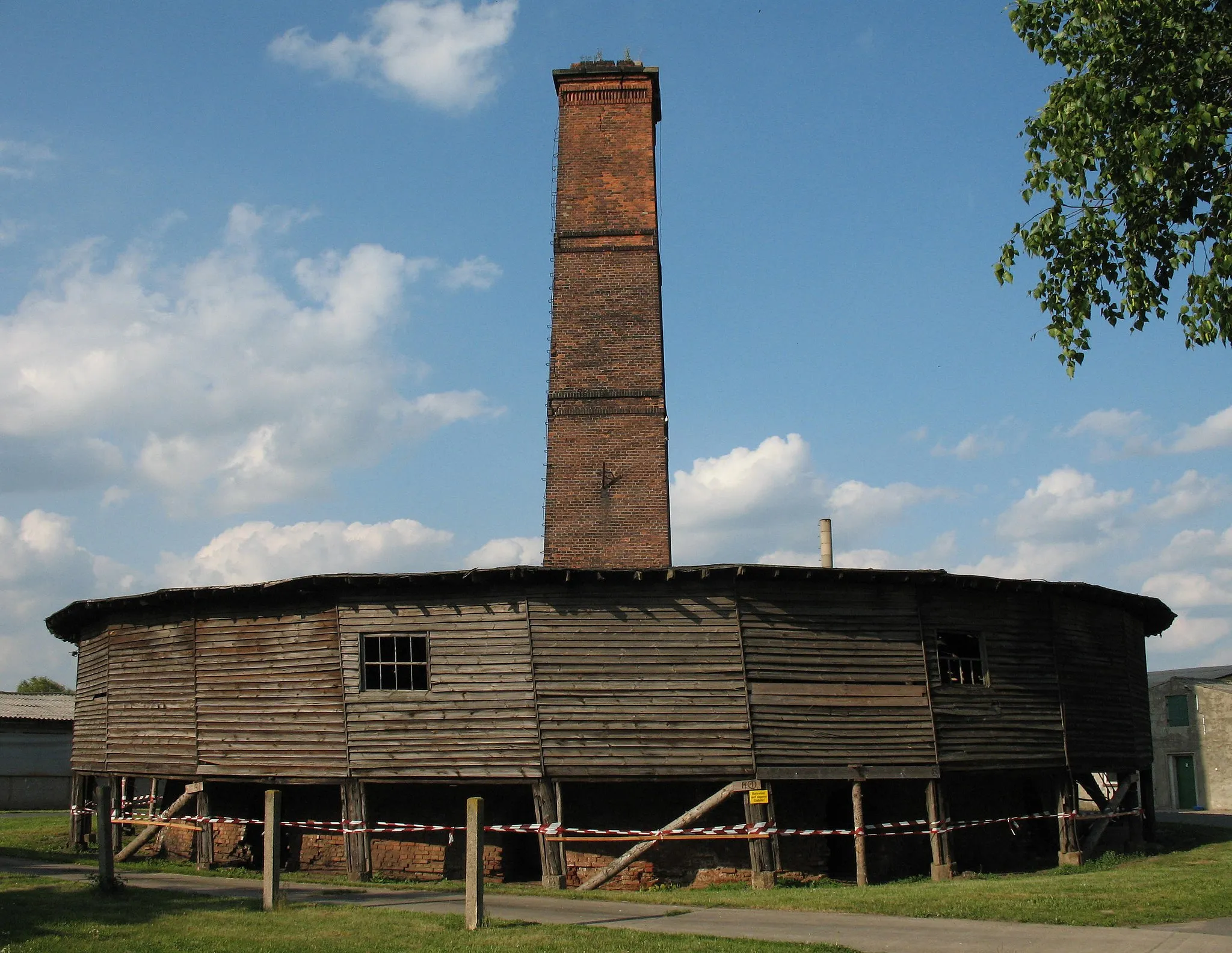 Photo showing: Ring kiln in Großtreben in Saxony, Germany