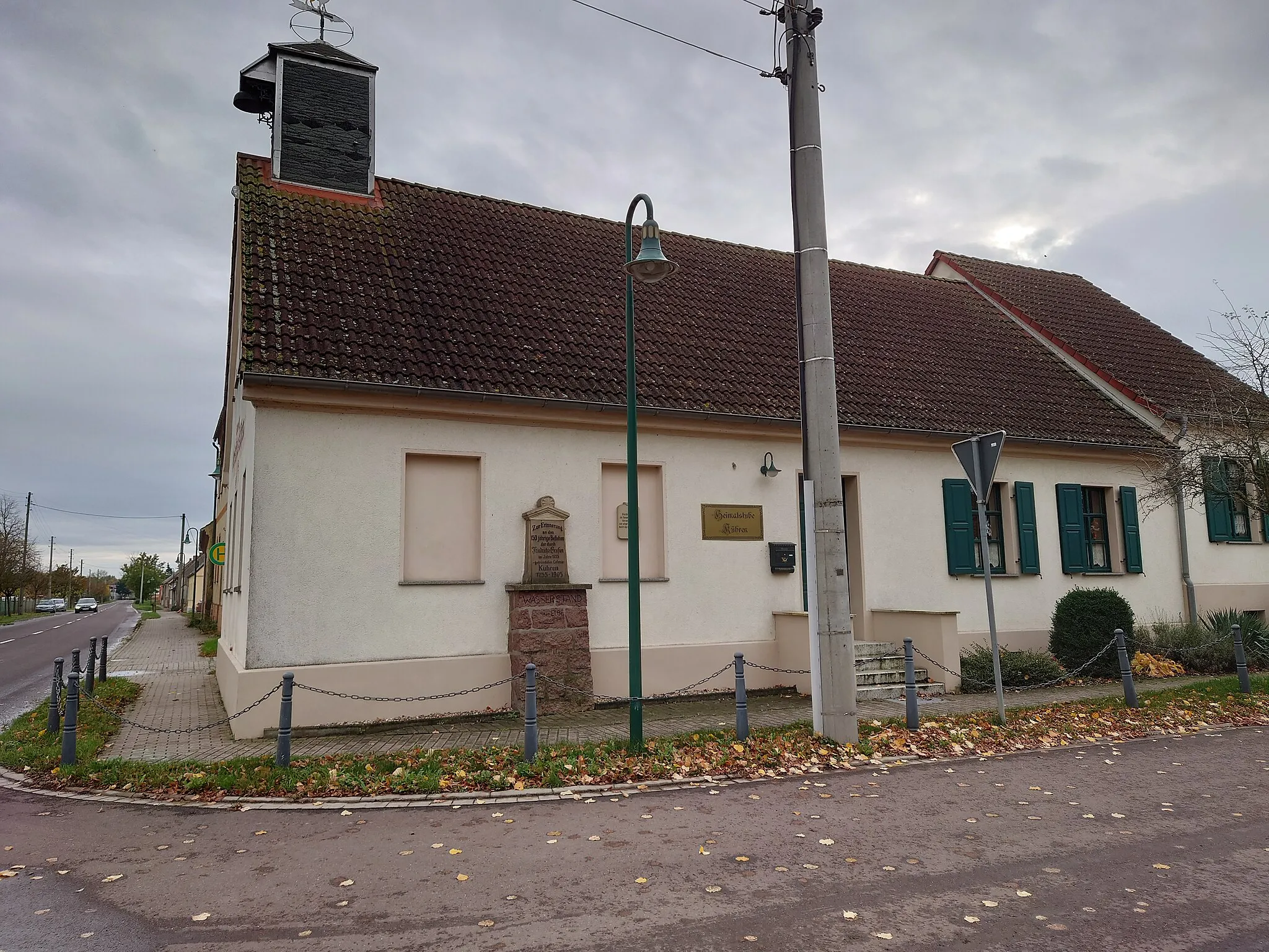 Photo showing: Ehemalige Dorfschule und heutige Heimatstube in Kühren.