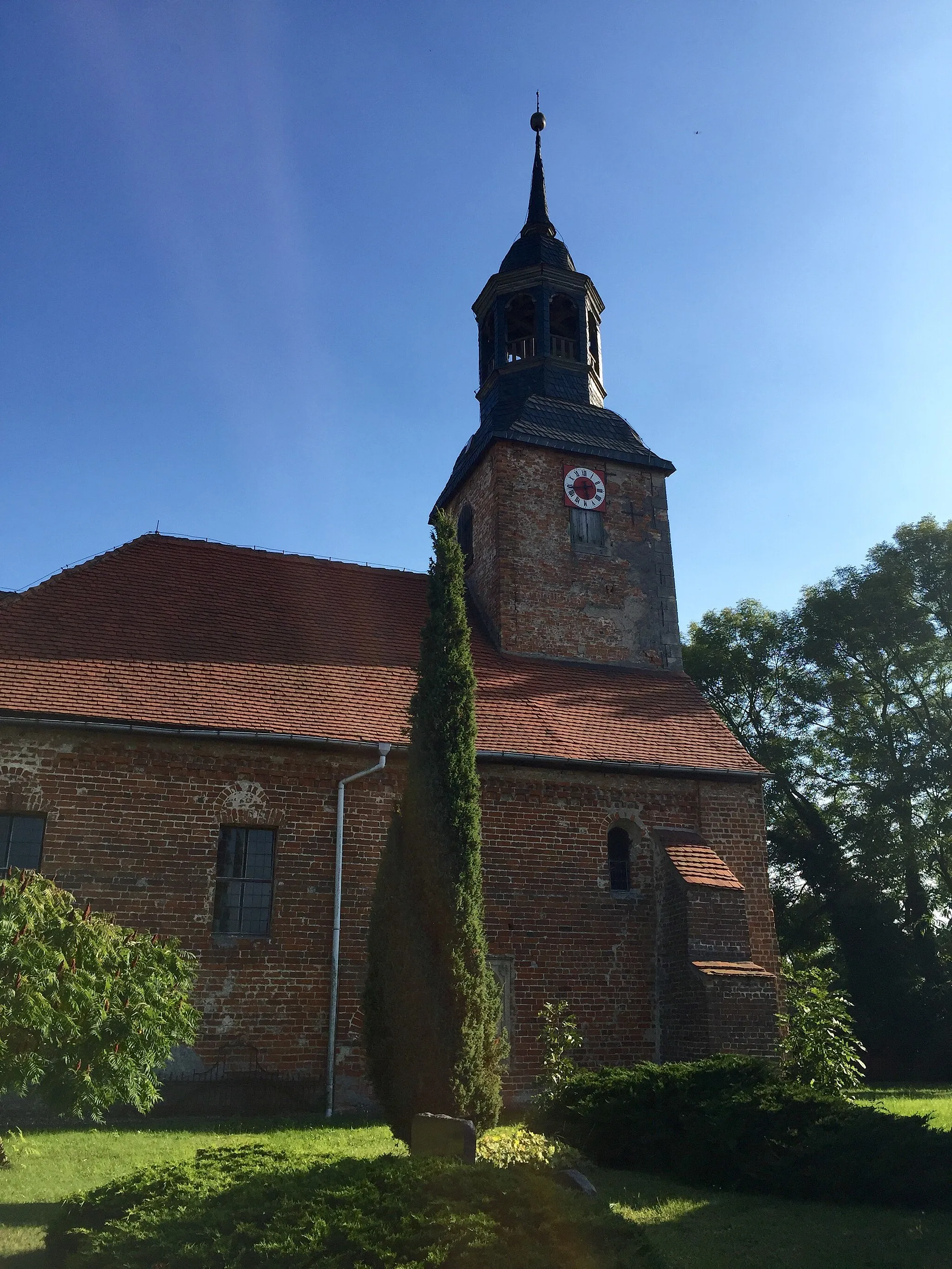 Photo showing: Kirche Meseberg 2016
