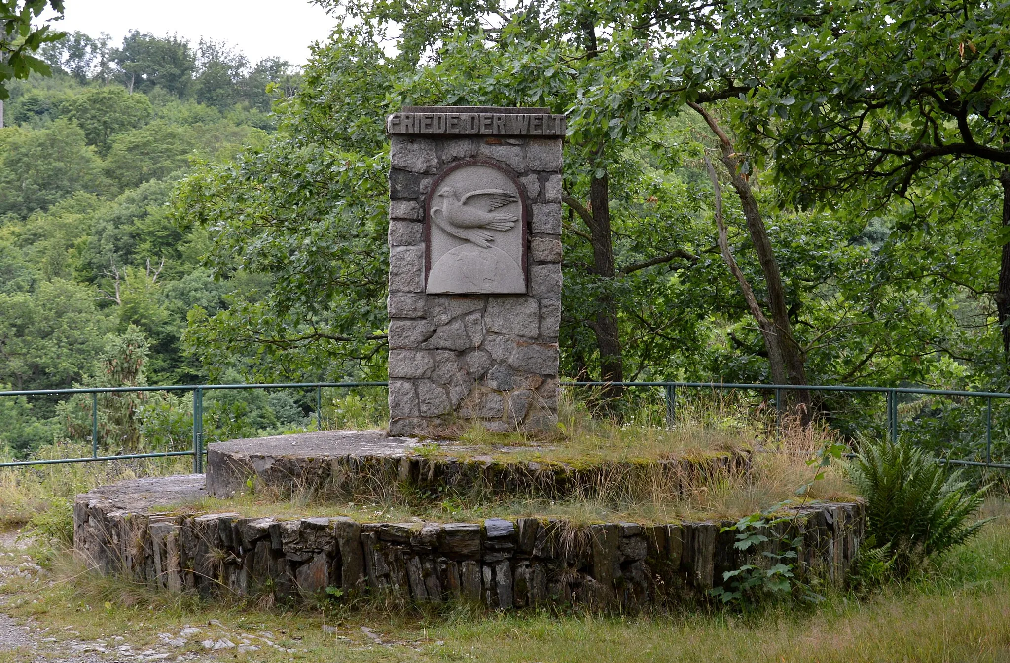 Photo showing: Friedensdenkmal Alexisbad