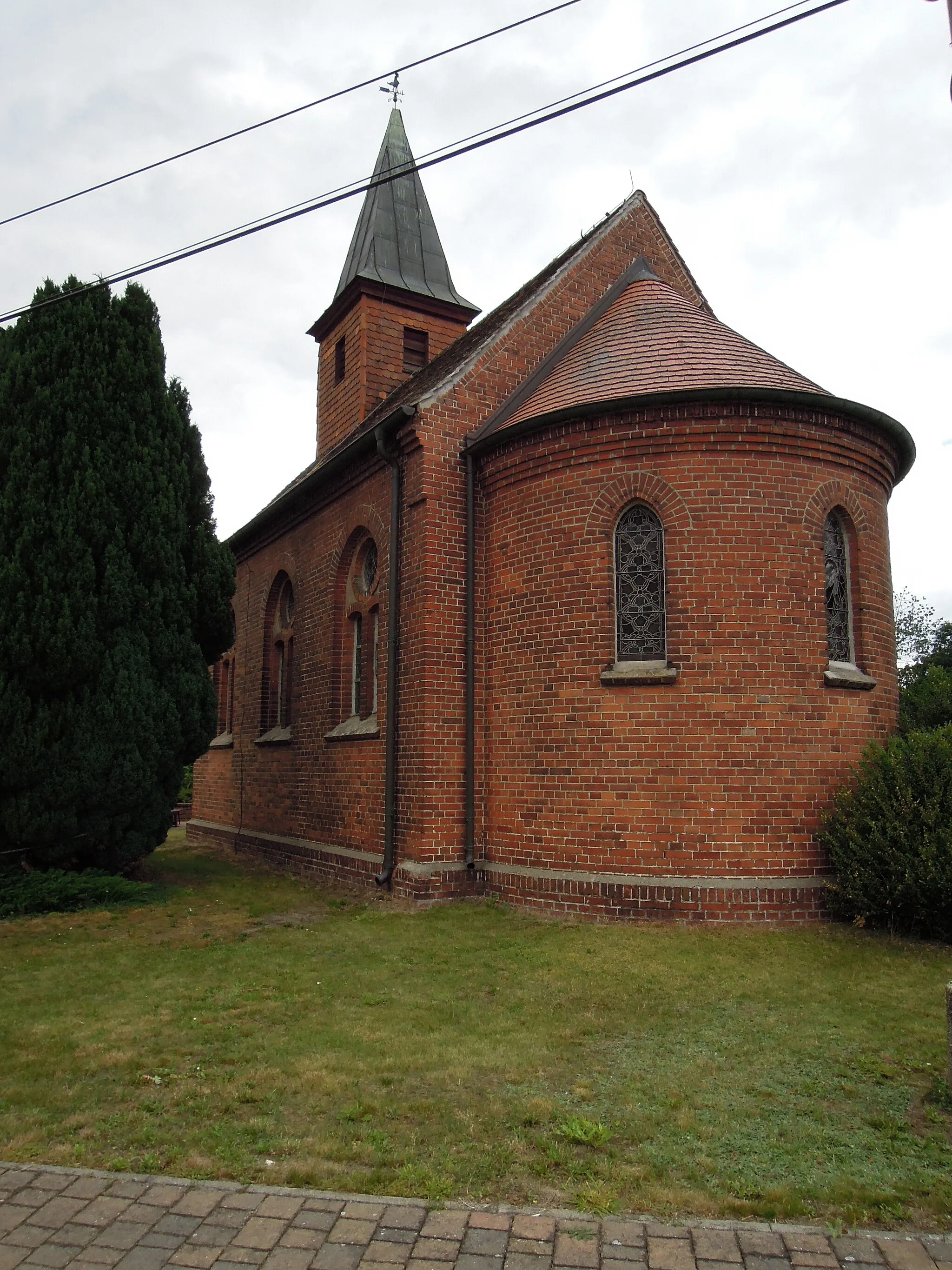 Photo showing: Kirche Köpnick -Nordnordostansicht- im August 2020