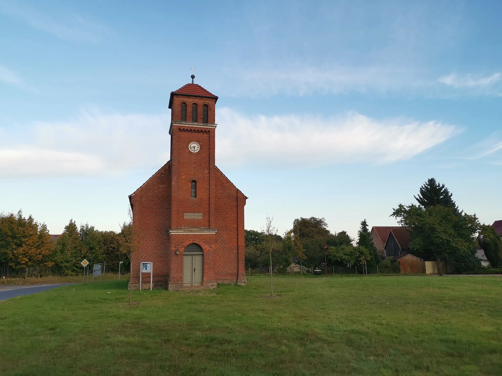 Photo showing: Denkmalgeschützte Kirche in Mützdorf, Wiesenburg/Mark