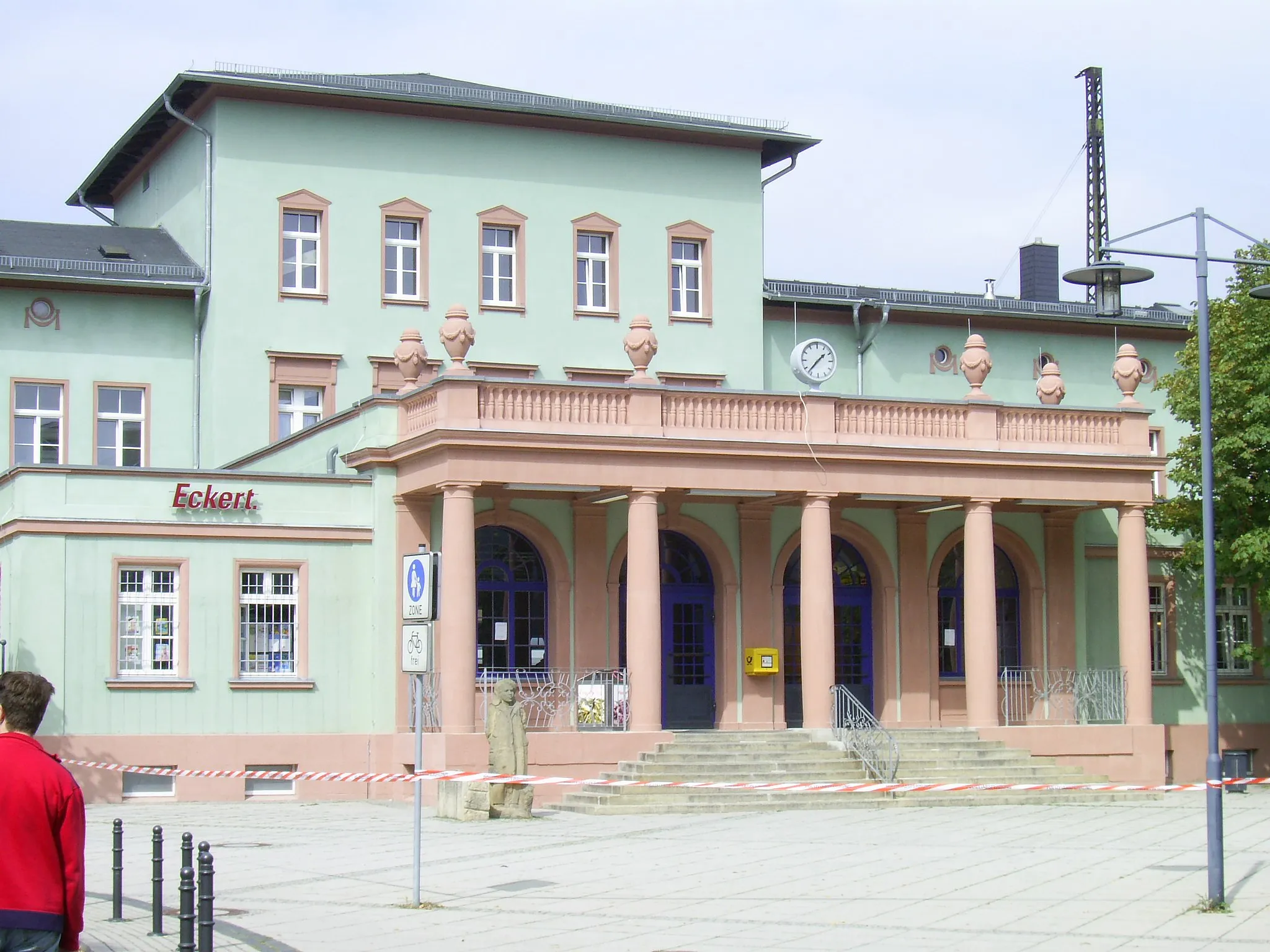 Photo showing: Main train station in Naumburg (Saale)