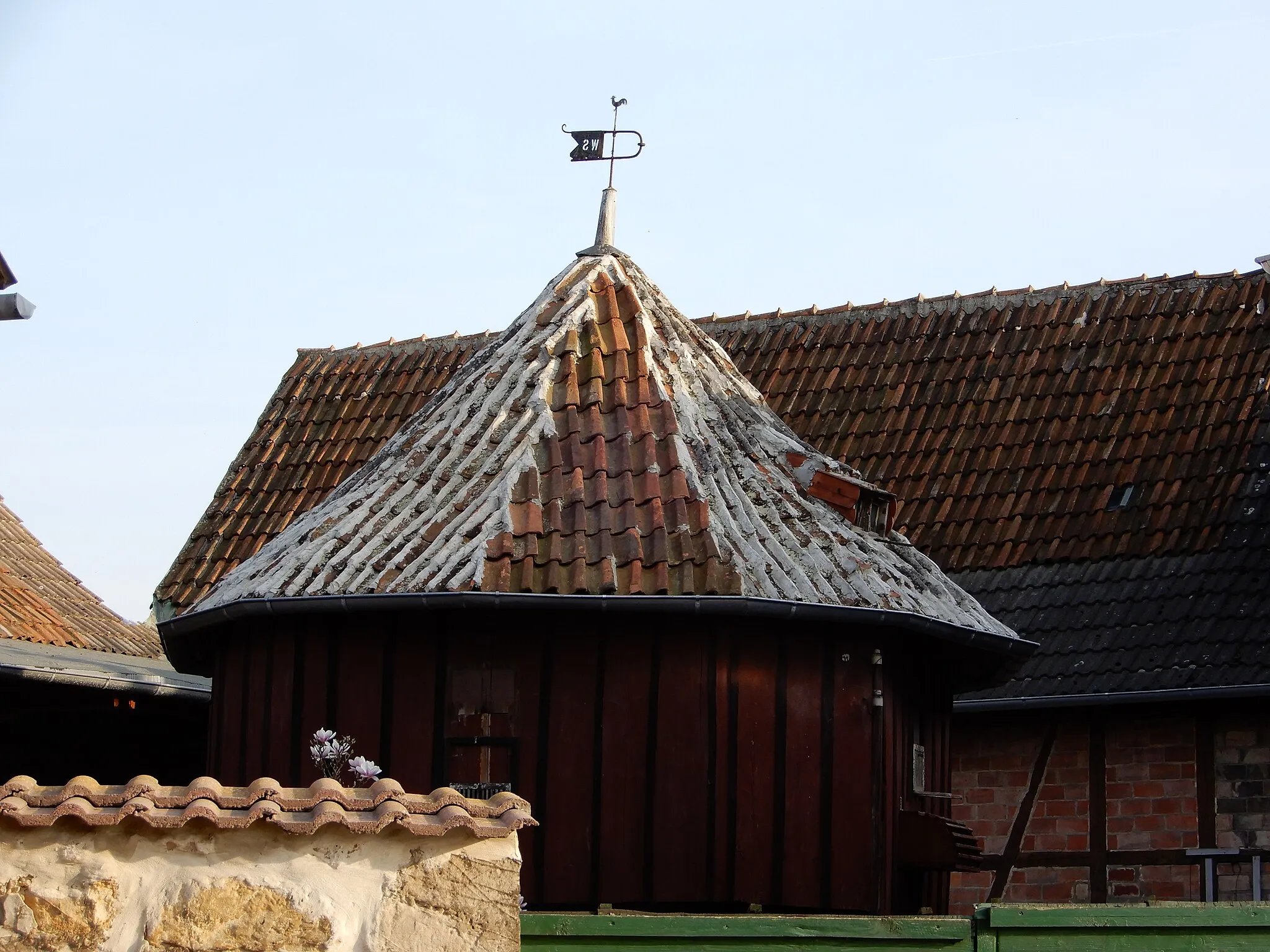 Photo showing: Taubenturm im Bauernhof in Badeborn, OT von Ballenstedt.