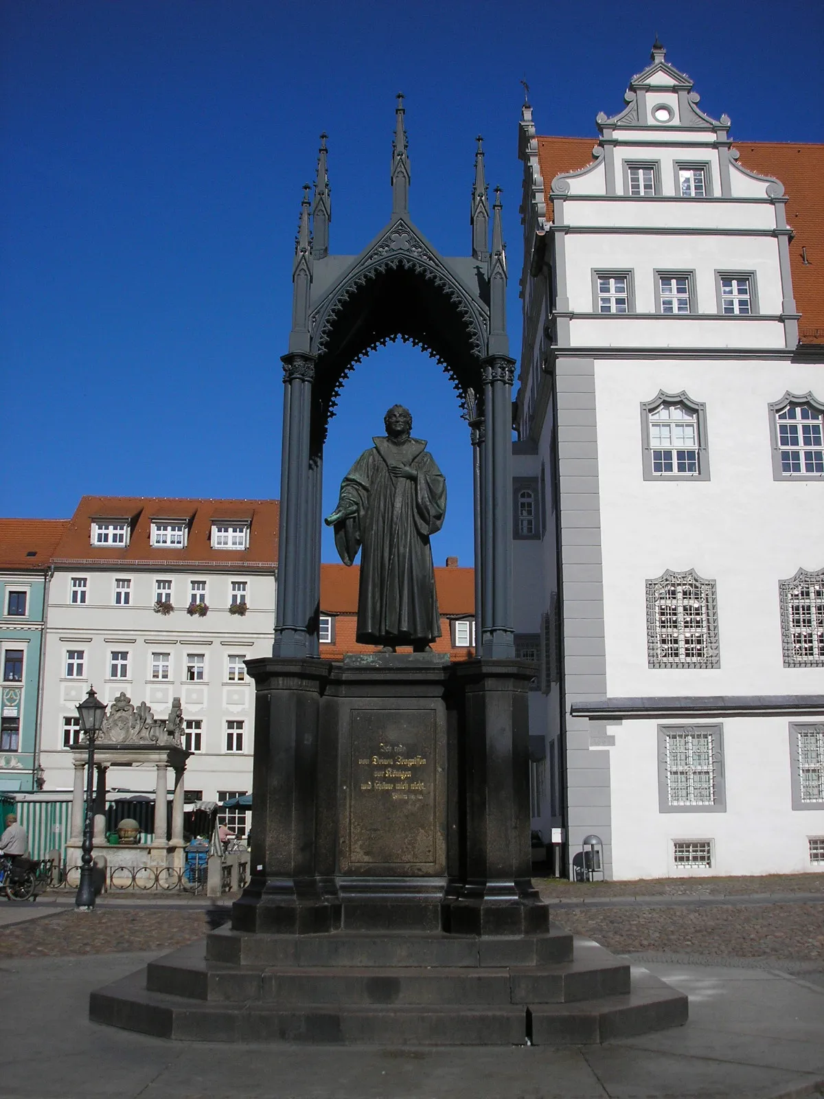 Photo showing: Melanchton-Denkmal auf dem Wittenberger Marktplatz.