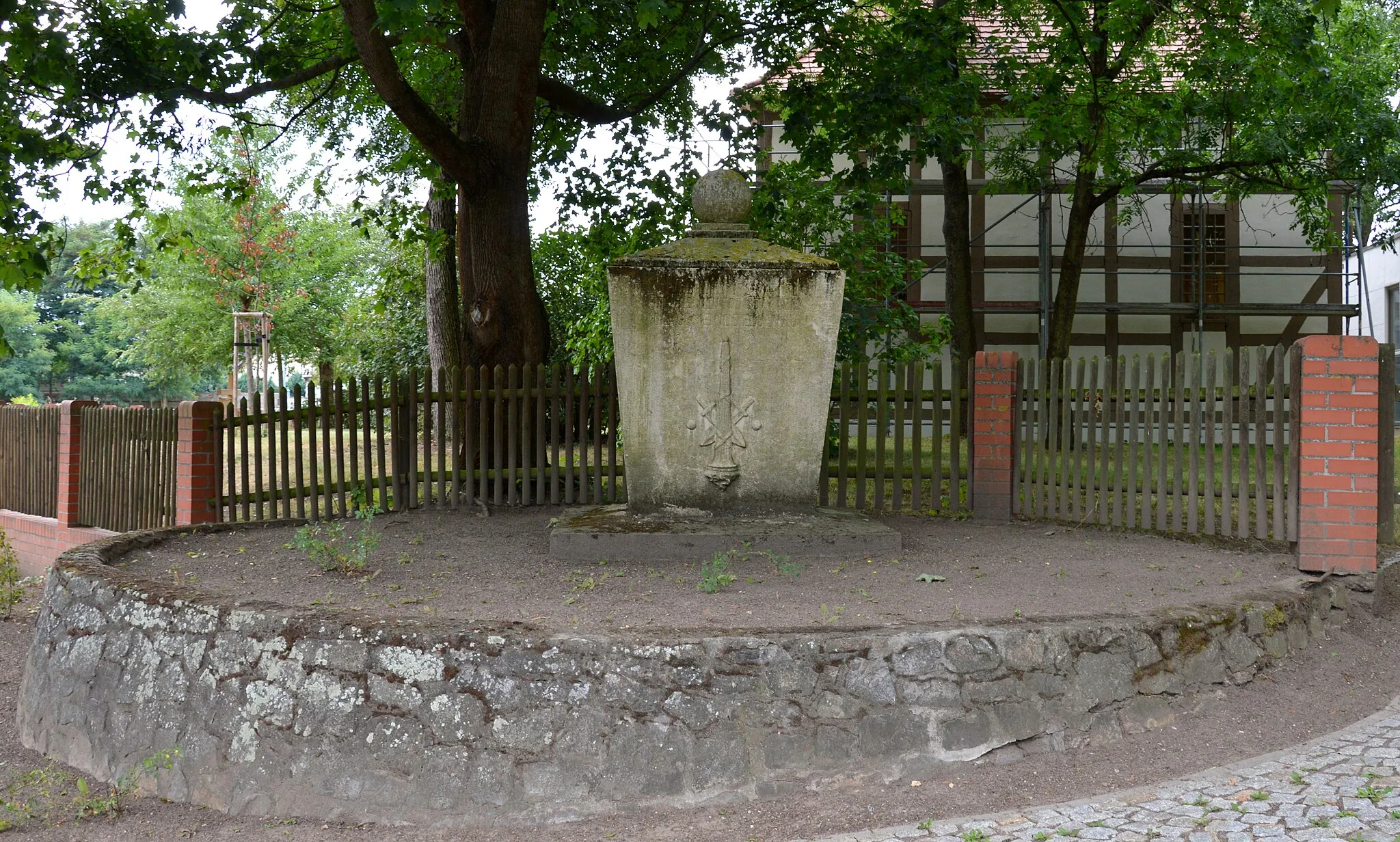 Photo showing: Kriegerdenkmal Elbenau