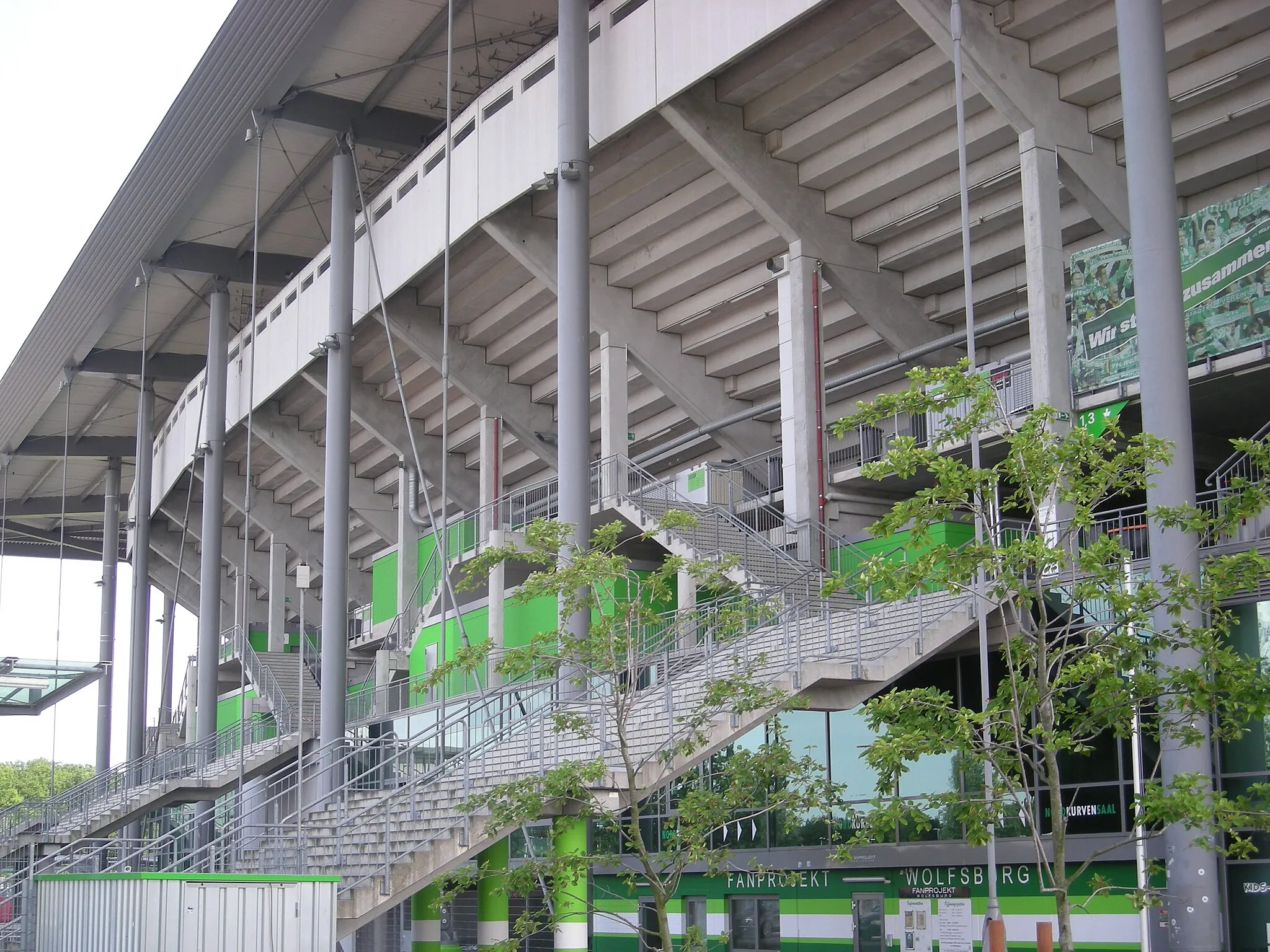 Photo showing: The exterior of Volkswagen Arena in Wolfsburg, Niedersachsen (Germany).