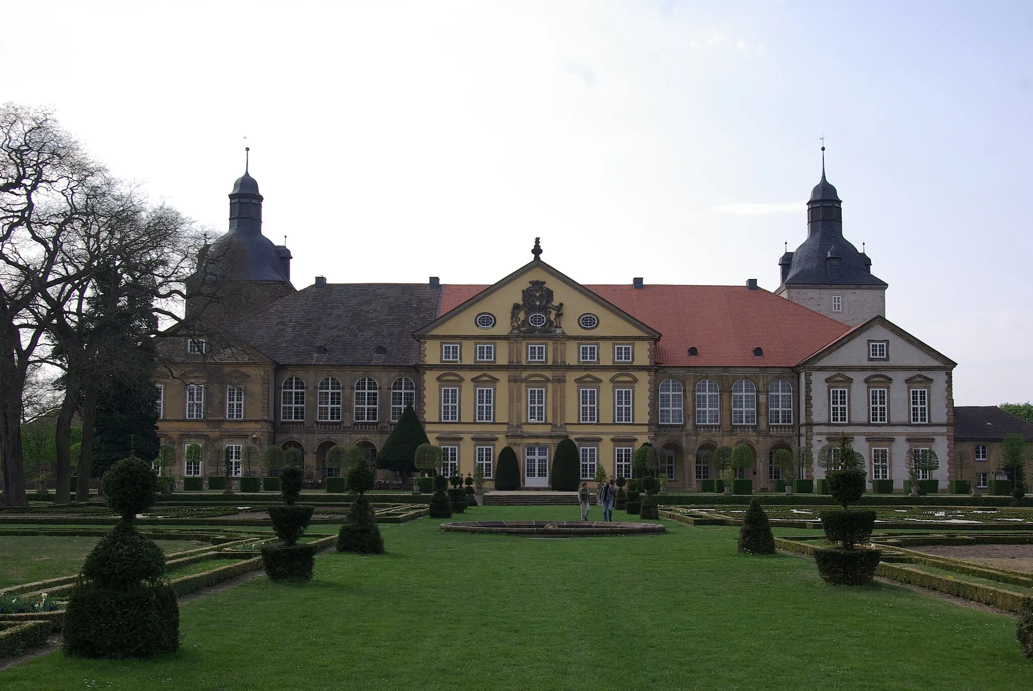 Photo showing: Haldensleben in Sachsen-Anhalt. Das Schloss Hundisburg steht unter Denkmalschutz.