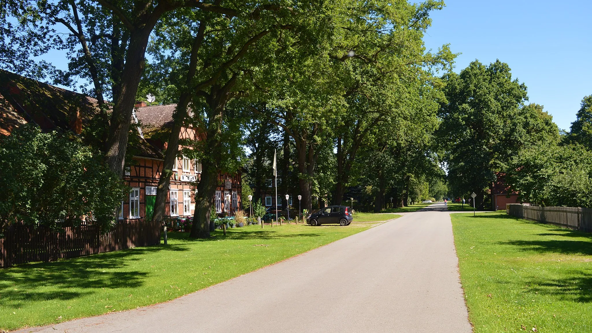 Photo showing: village center of Nienwalde