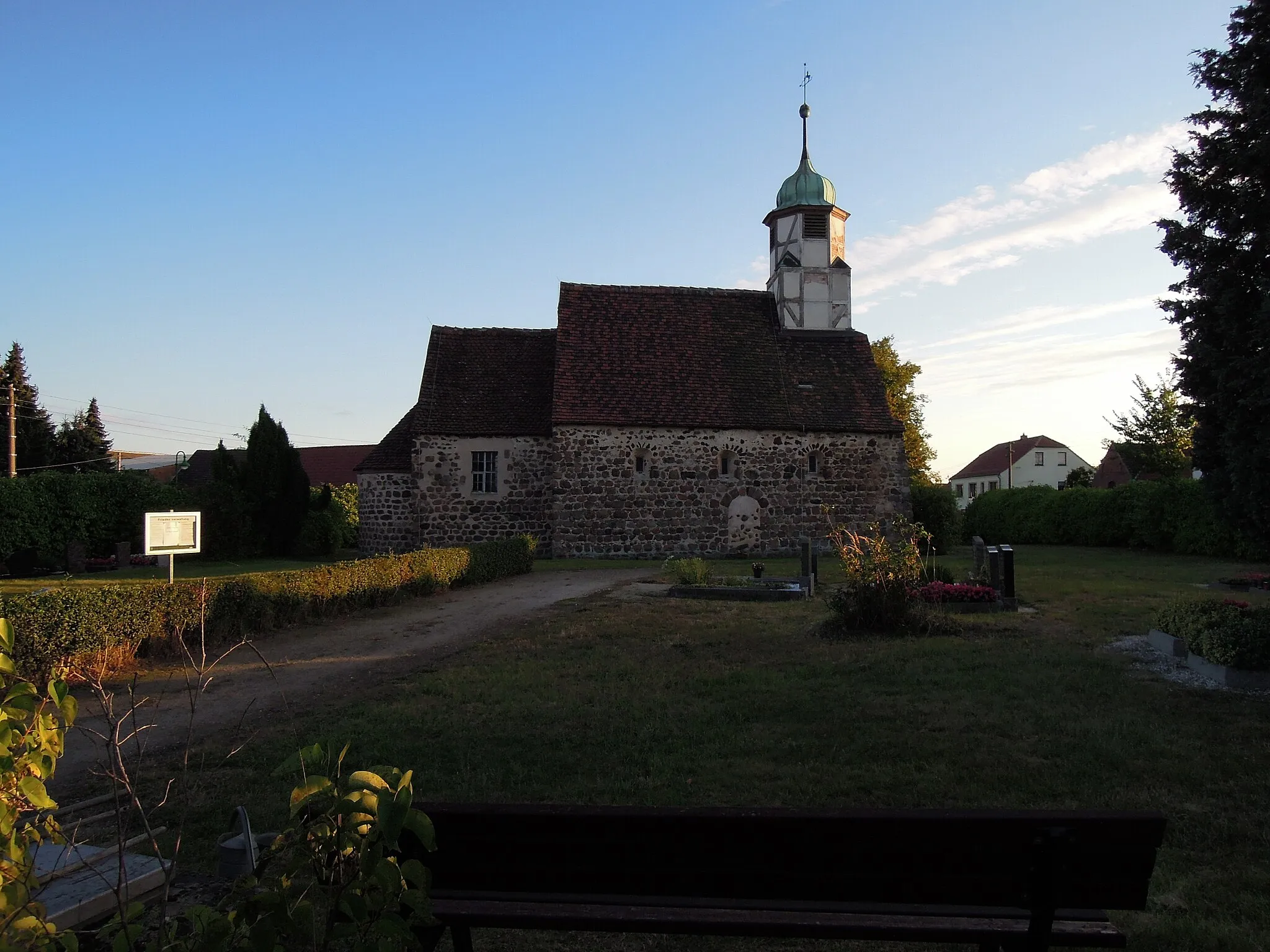 Photo showing: Kirche Weddin -Nordansicht- im September 2020