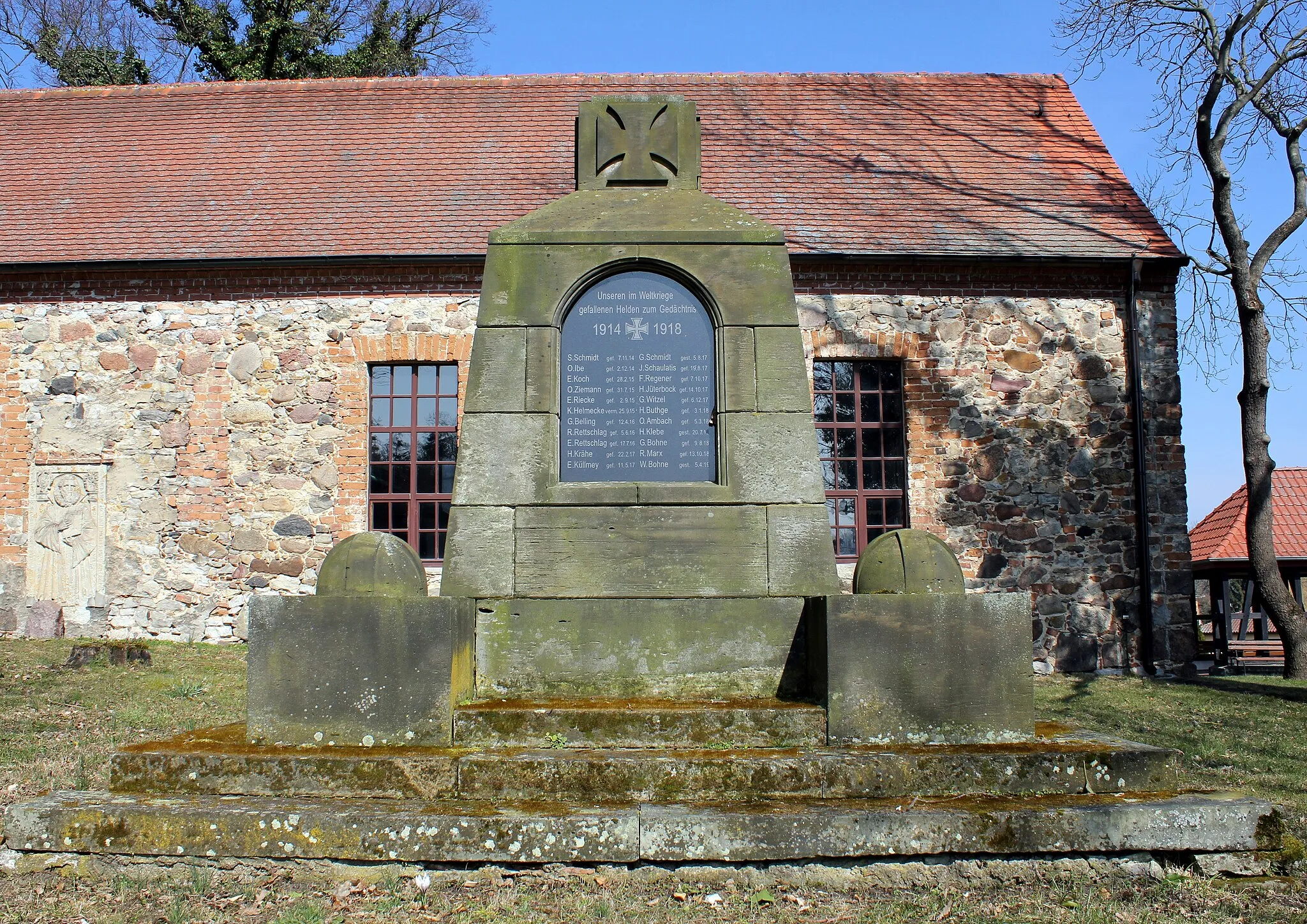 Photo showing: Kriegerdenkmal, Kirchhof Hauptstraße und Seeweg, Farsleben