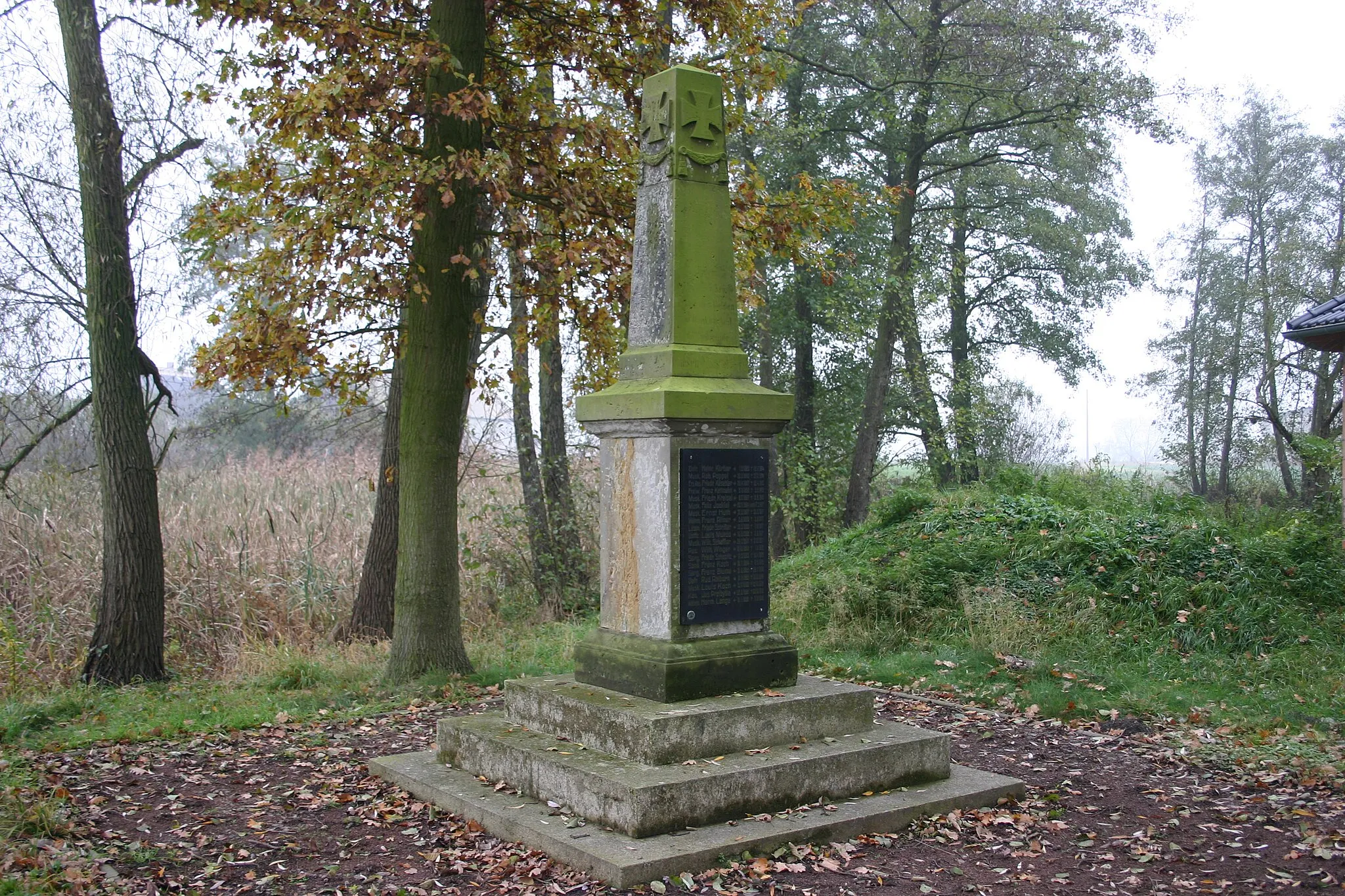 Photo showing: Das Kriegerdenkmal der Gemeinde Griesen-Münsterberg