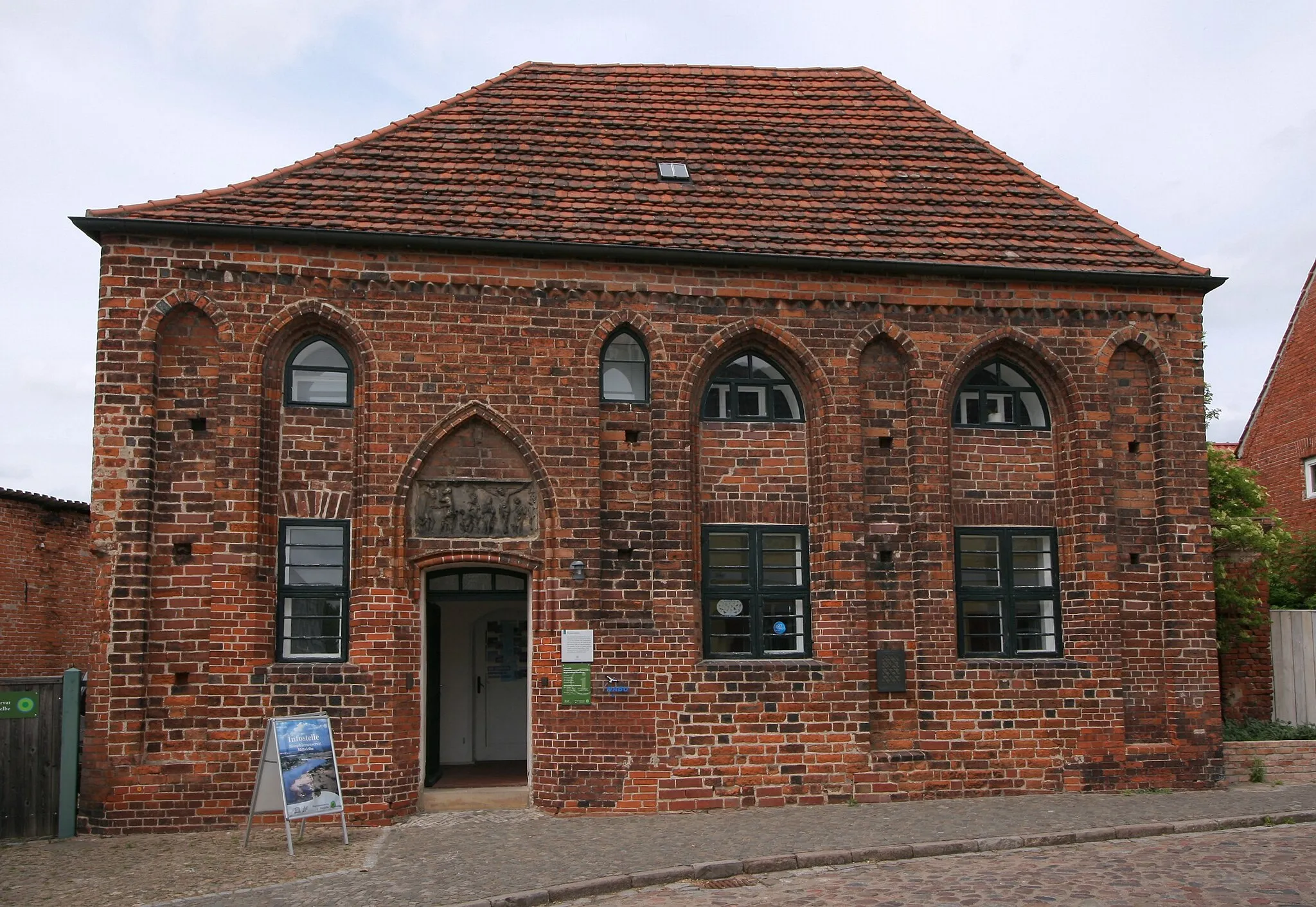 Photo showing: Beguinenhaus (ehemalige Hospitalkapelle) in Havelberg, Salzmarkt 1. Denkmal-ID 094 98242 000 000 000 000.