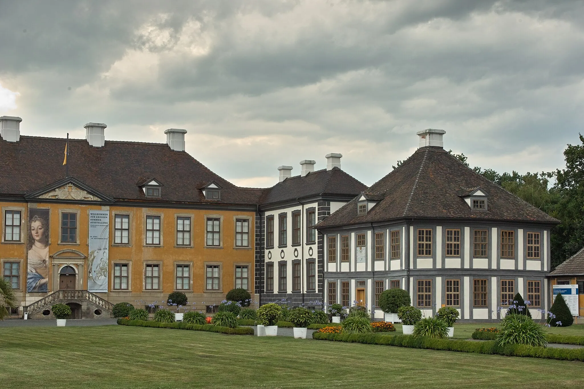 Photo showing: Castle Oranienbaum near Wörlitz, Germany, left wing.