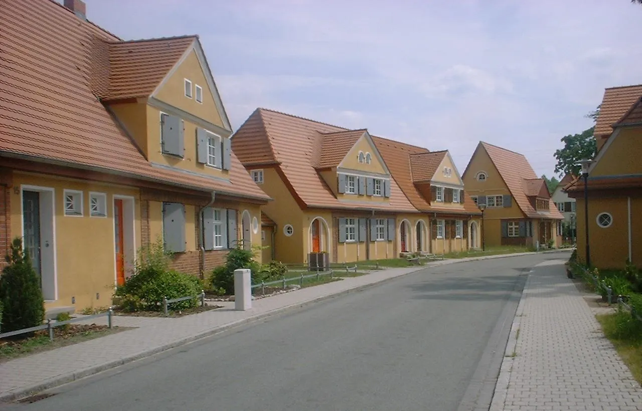 Photo showing: The "Kolonie" neighbourhood in Zschornewitz in Saxony-Anhalt, Germany