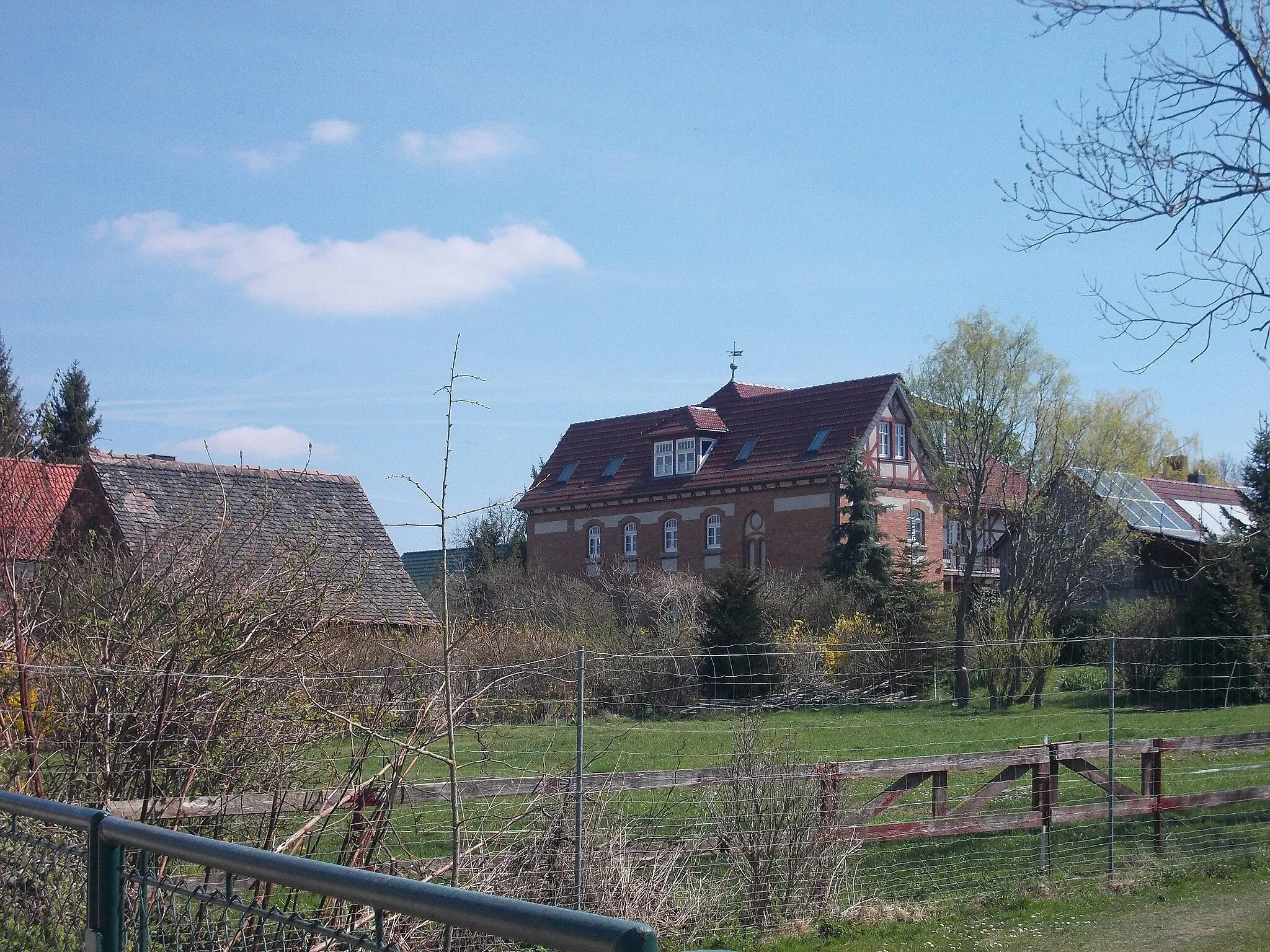 Photo showing: Guesthouse in Kukulau (Naumburg, district: Burgenlandkreis, Saxony-Anhalt)