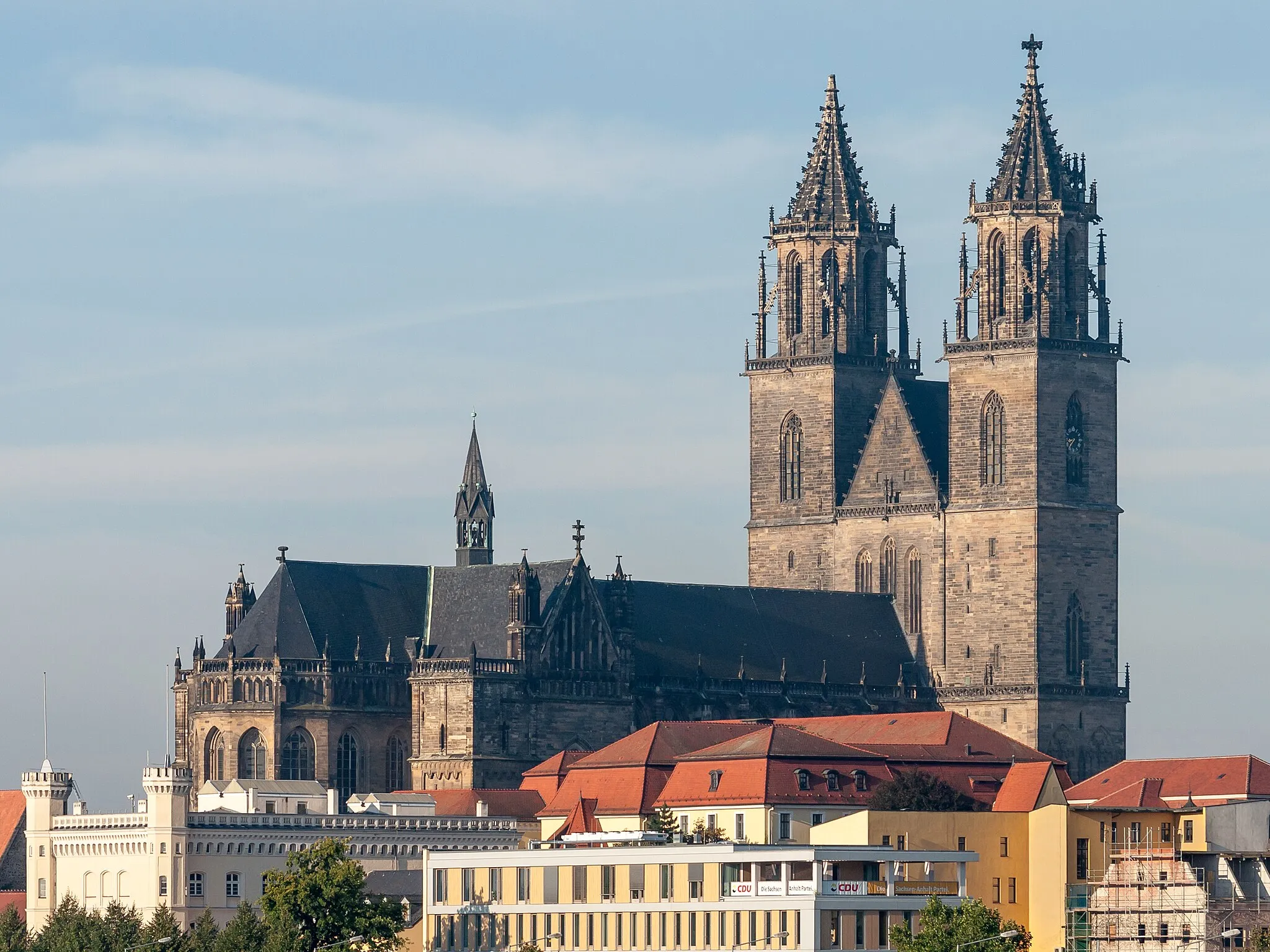 Photo showing: Magdeburg Cathedral seen from Neue Strombrücke.