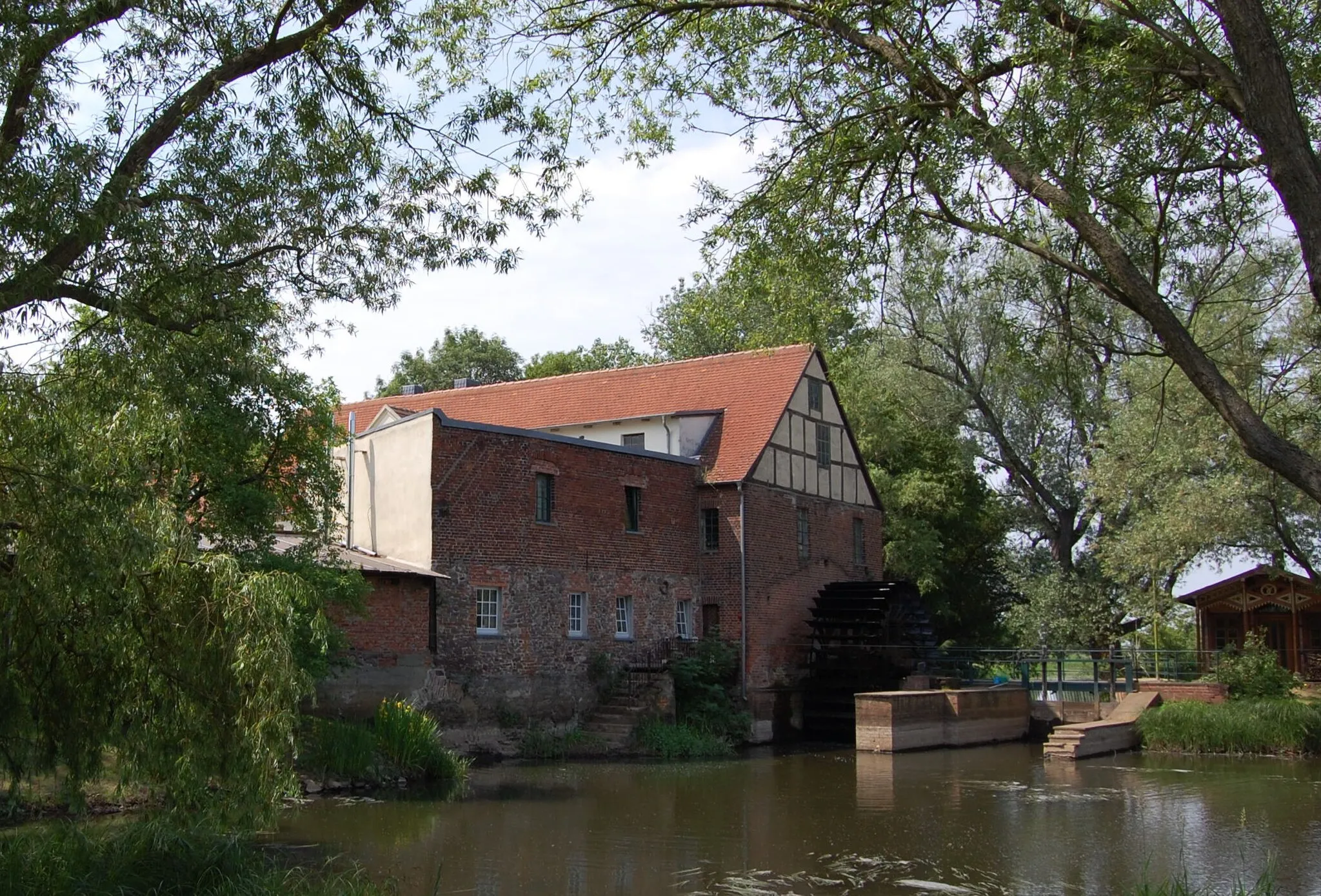 Photo showing: Mühlrad der Vordermühle Elbeu