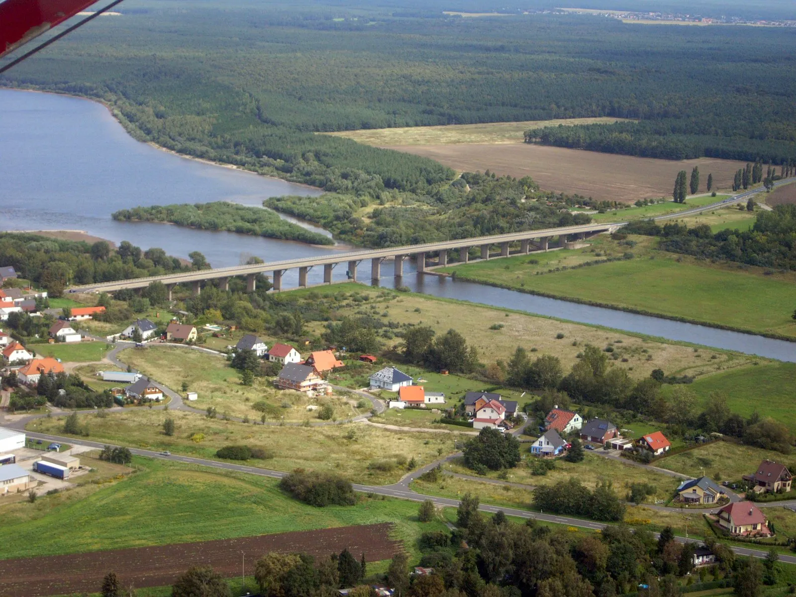 Photo showing: Muldestausee,Einlaufbauwerk