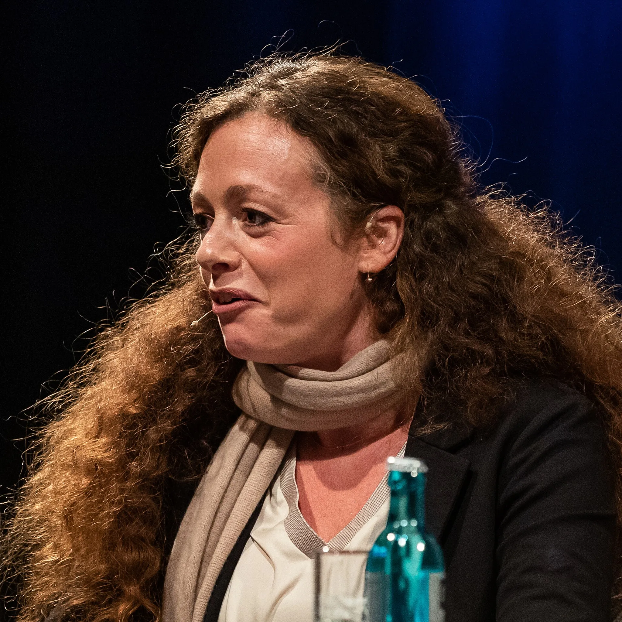 Photo showing: Lesung, Donna Leon; Shelly Kupferberg (Redakteurin Deutschlandfunk Kultur, Moderation)