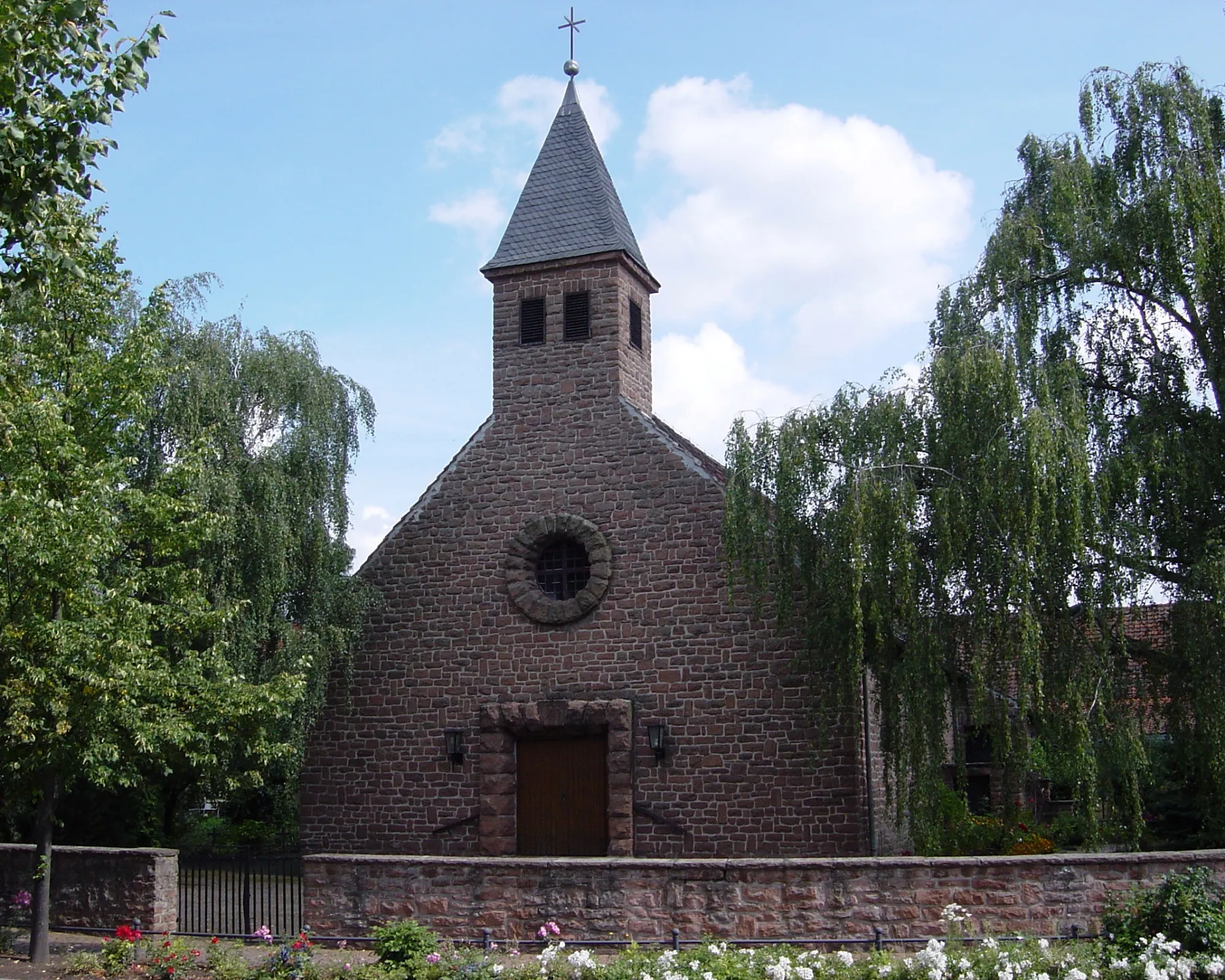 Photo showing: Roman Catholic church St. Benedikt in Eichenbarleben, Germany