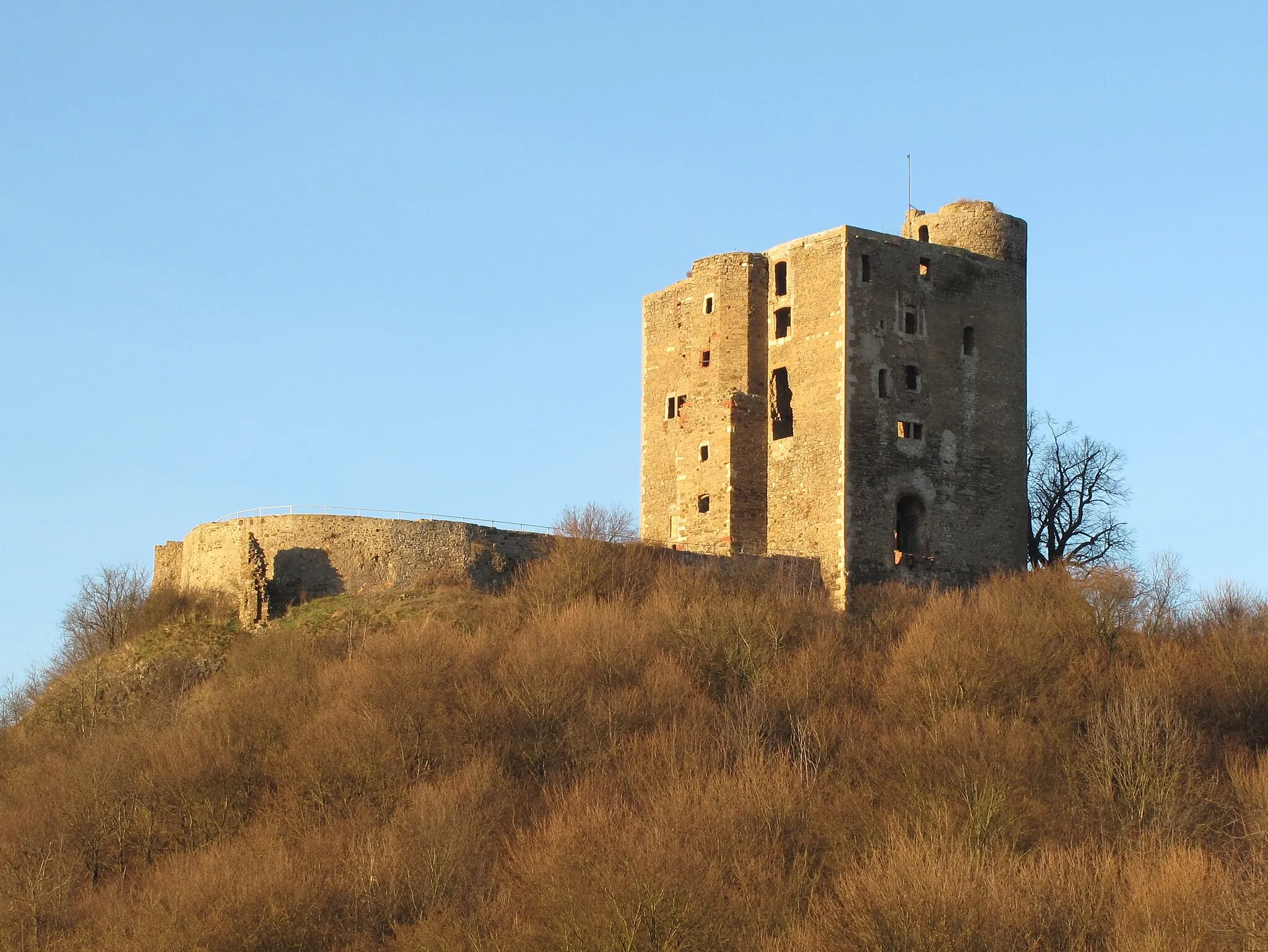 Photo showing: Burg Arnstein im Dezember 2013
