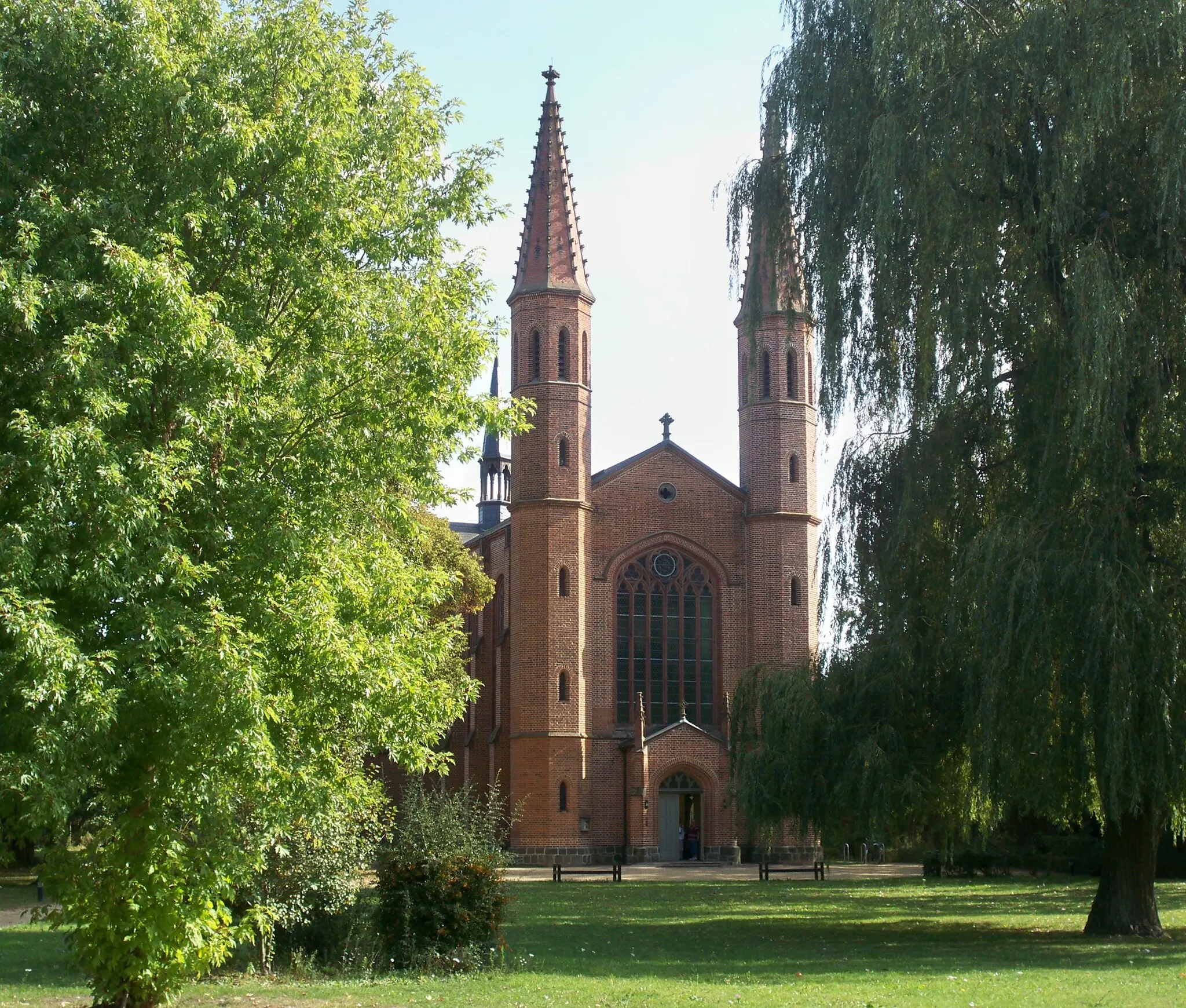 Photo showing: Letzlingen, part of Gardelegen municipality, Saxony-Anhalt, Schlosskirche (castle church) in neo-Tudor style