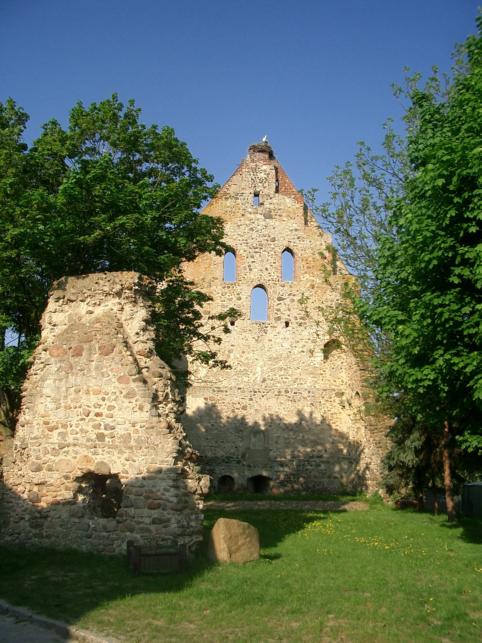 Photo showing: * Ruine der Burganlage in Kalbe