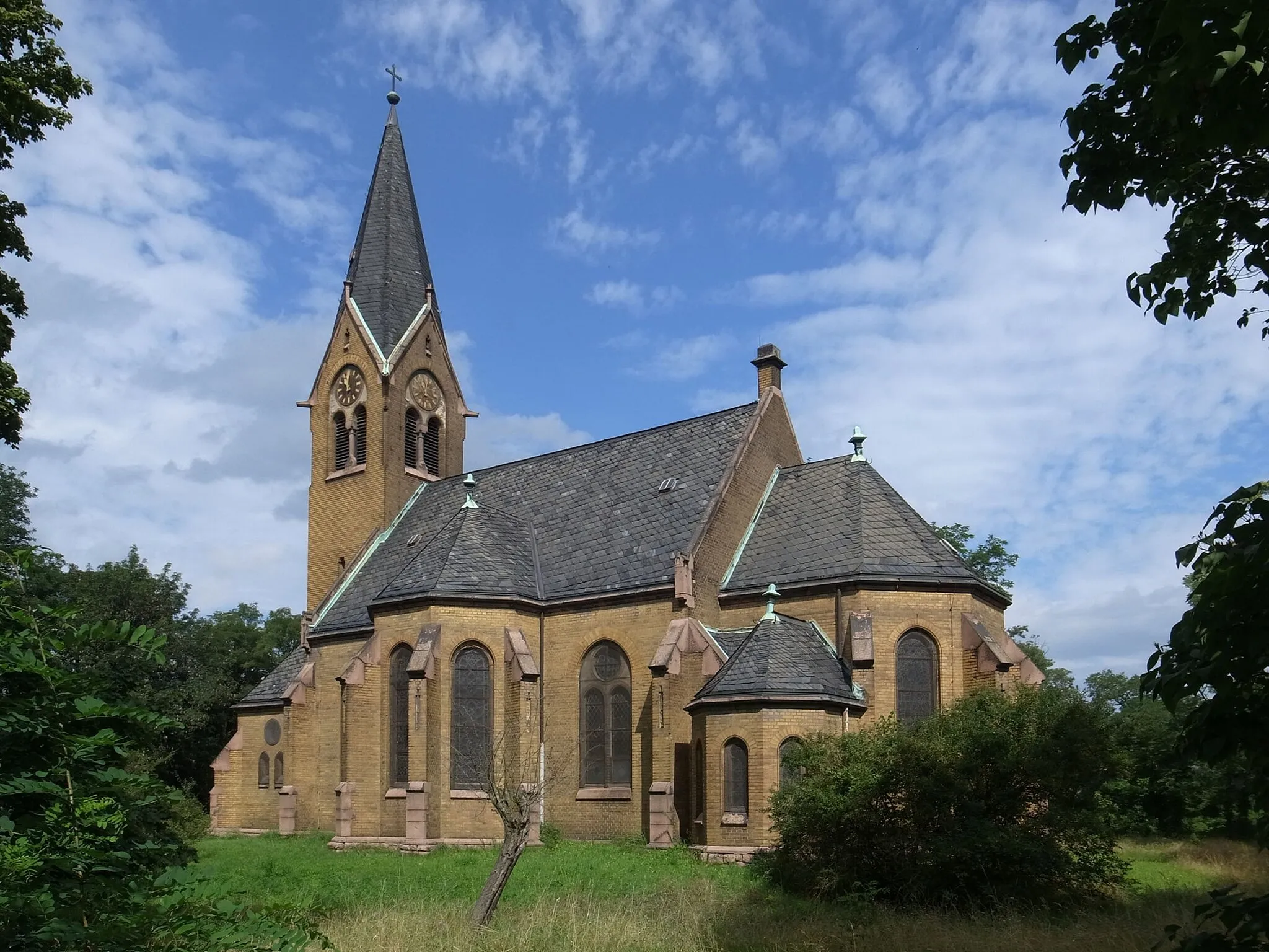 Photo showing: Bitterfeld, "Bauermeister-Gedächtniskirche Deutsche Grube" erbaut 1905-1907 (Quelle: evangelischen Kirchengemeinde Bitterfeld)