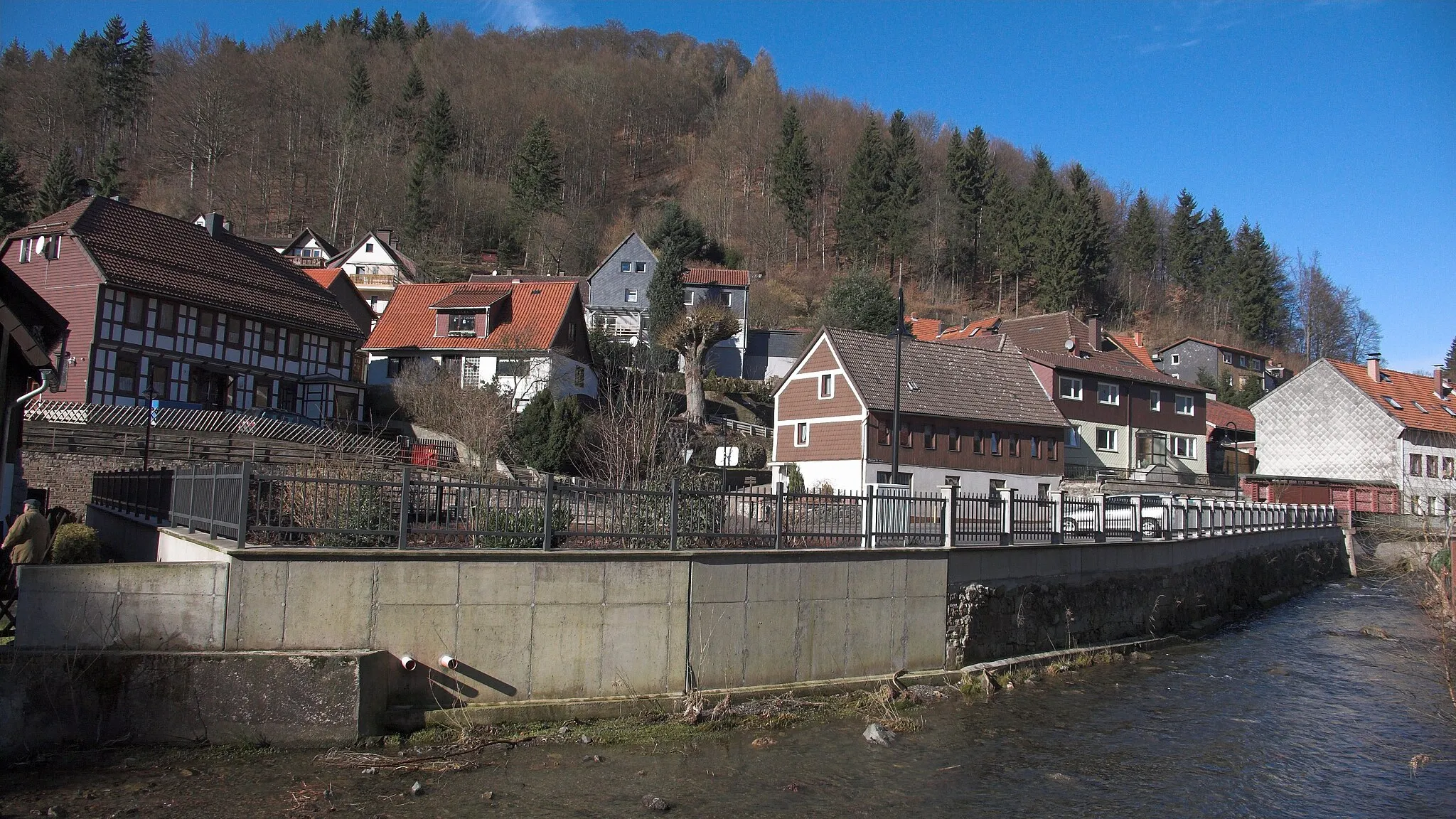 Photo showing: Der Fluss Zorge im Ort Zorge