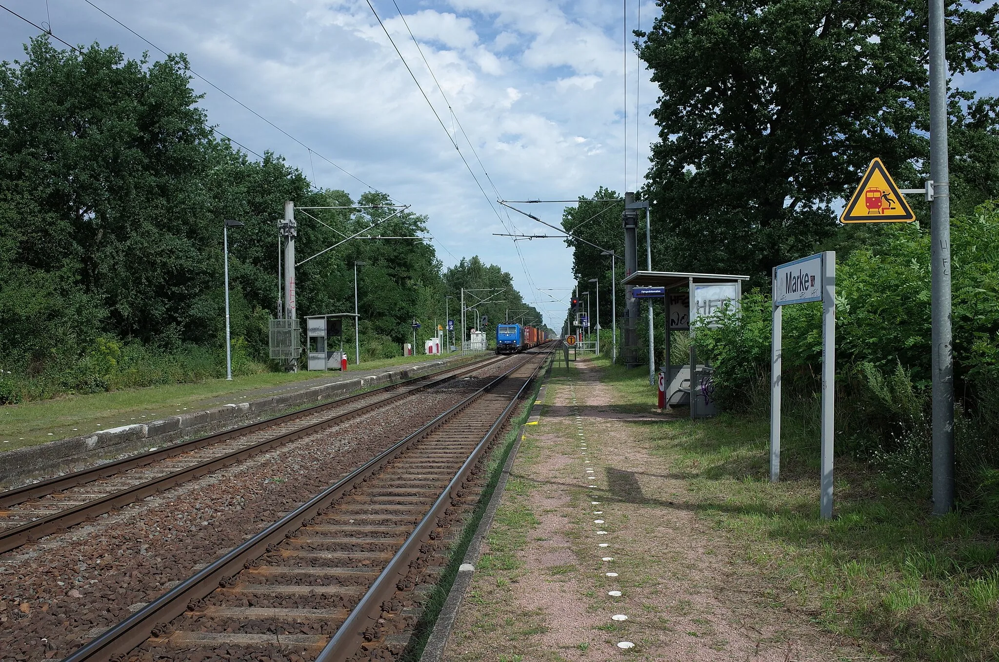Photo showing: Stadt Raguhn-Jeßnitz, Ortsteil Marke, Bahnhof / Haltepunkt.