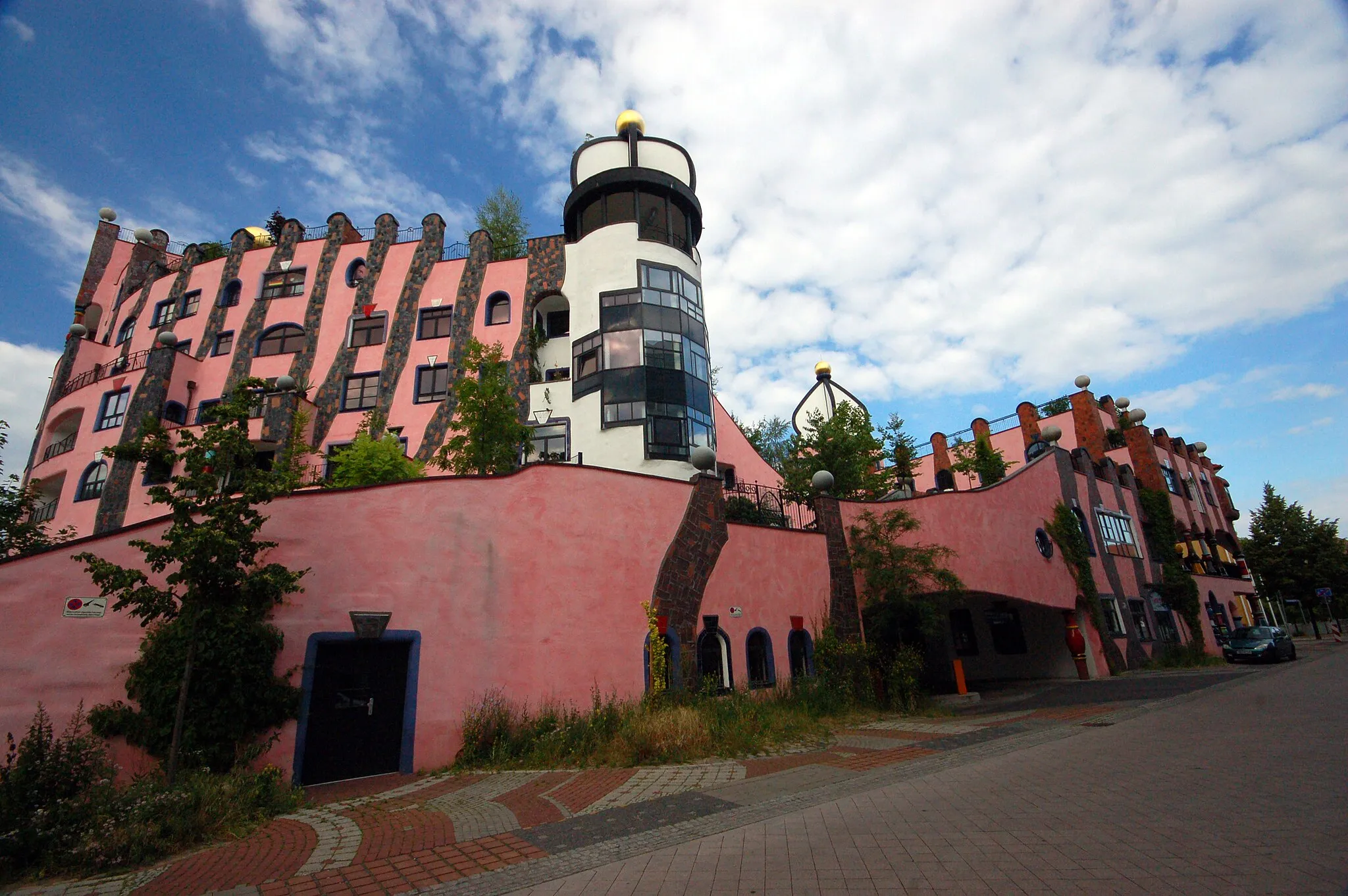 Photo showing: Magdeburg; Grüne Zitadelle von Friedensreich Hundertwasser